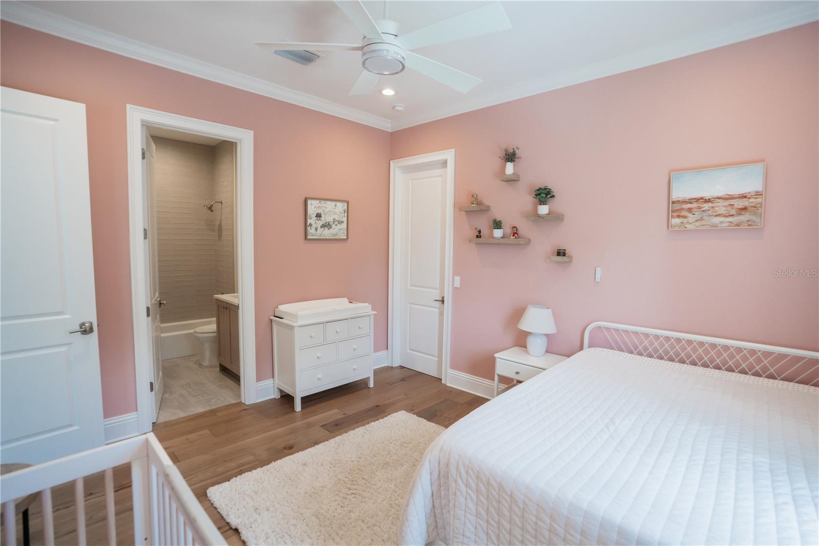 4402 W BEACH PARK DR, TAMPA, FL, 33609