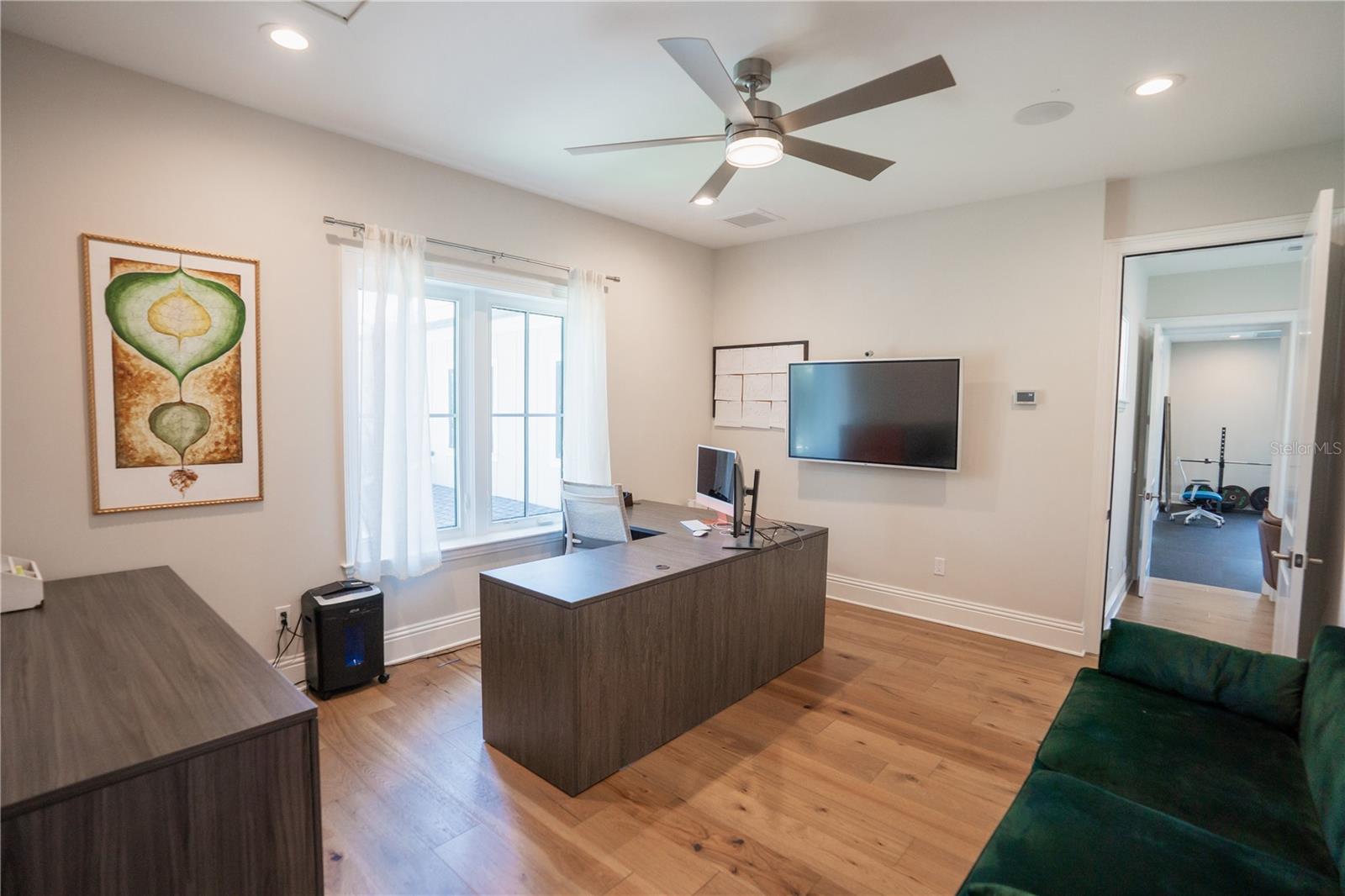 4402 W BEACH PARK DR, TAMPA, FL, 33609