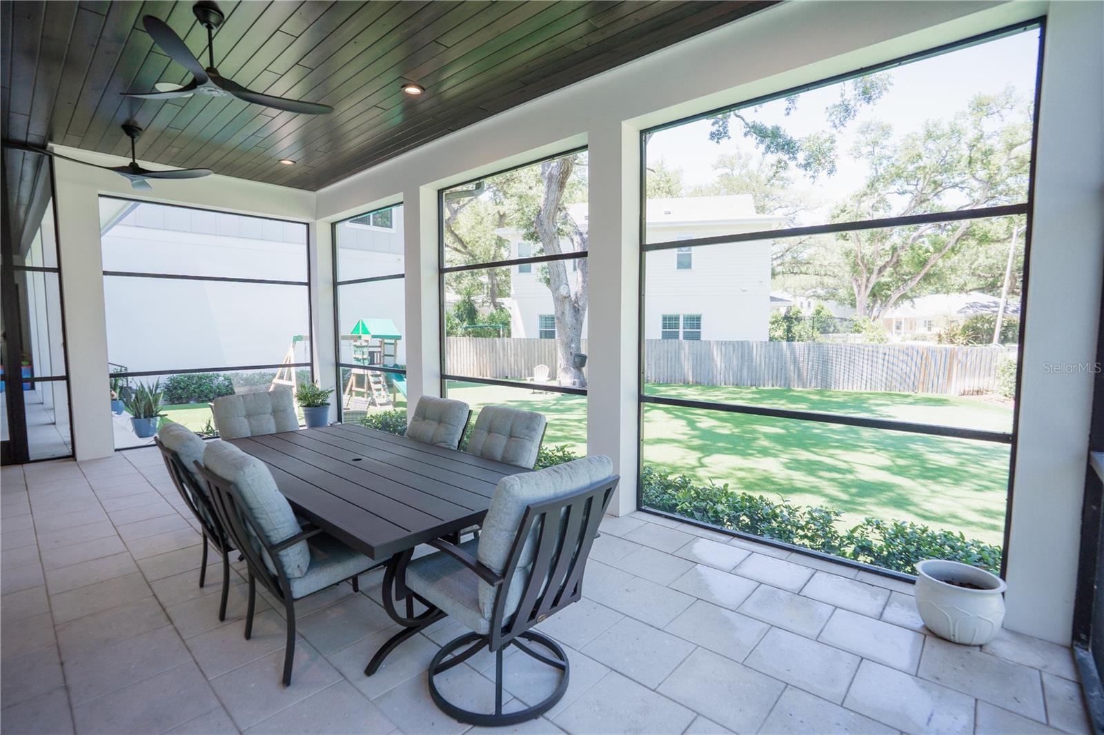 4402 W BEACH PARK DR, TAMPA, FL, 33609