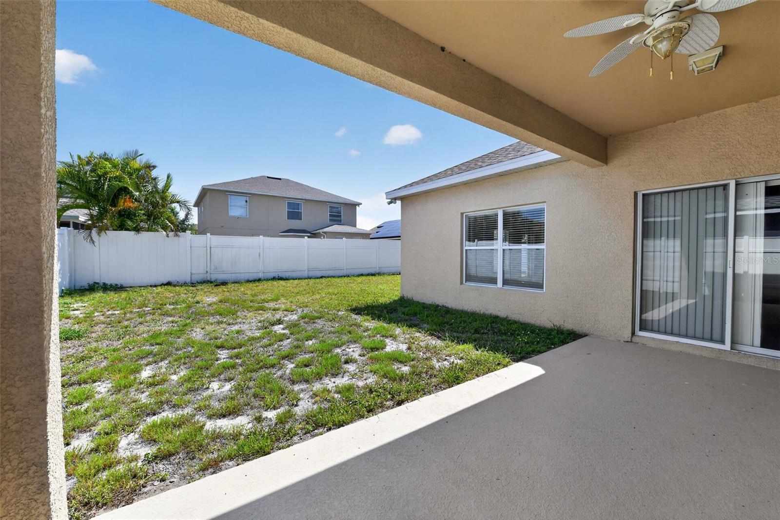 1833 MIRA LAGO CIR, RUSKIN, FL, 33570