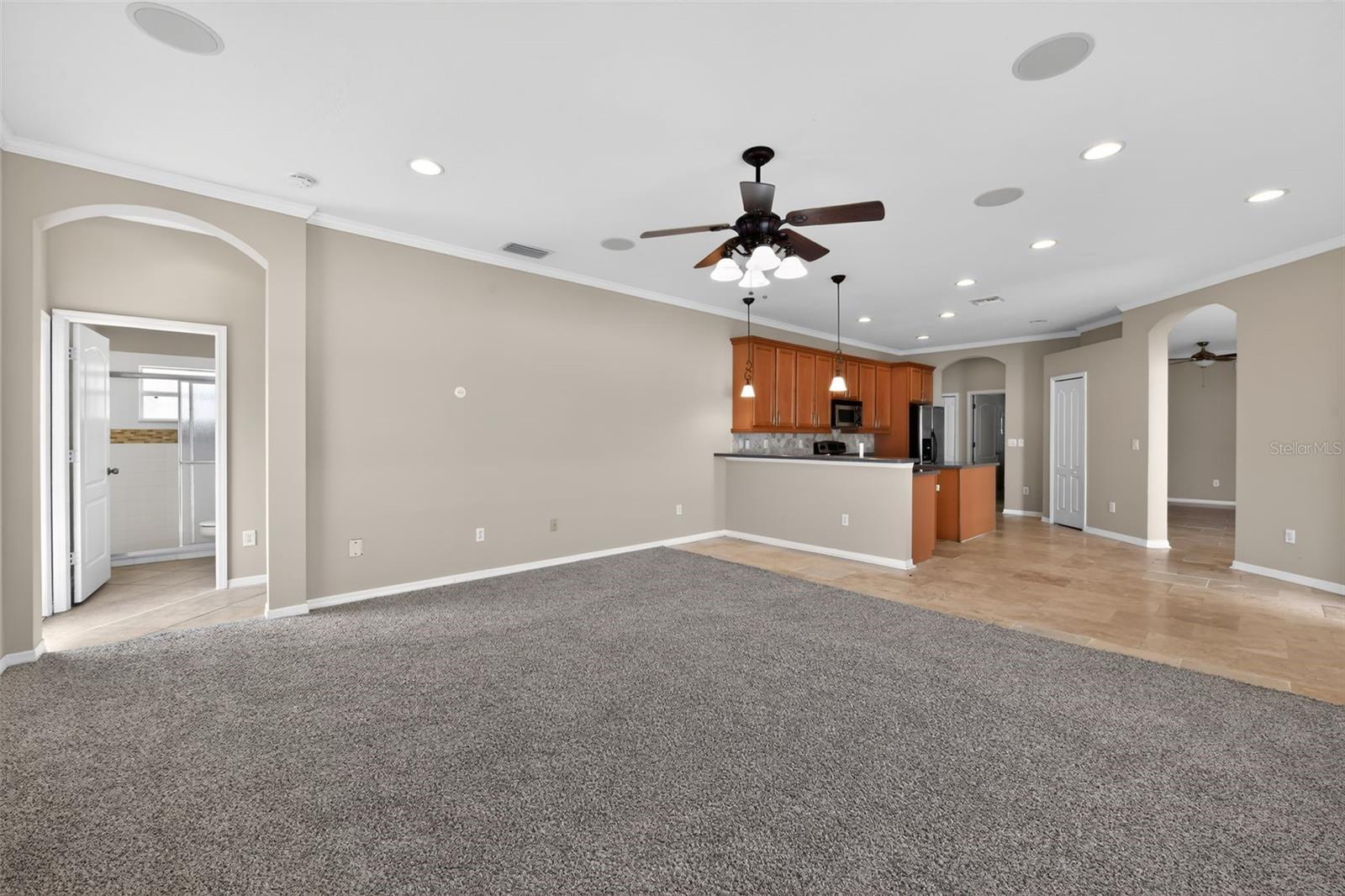 1833 MIRA LAGO CIR, RUSKIN, FL, 33570