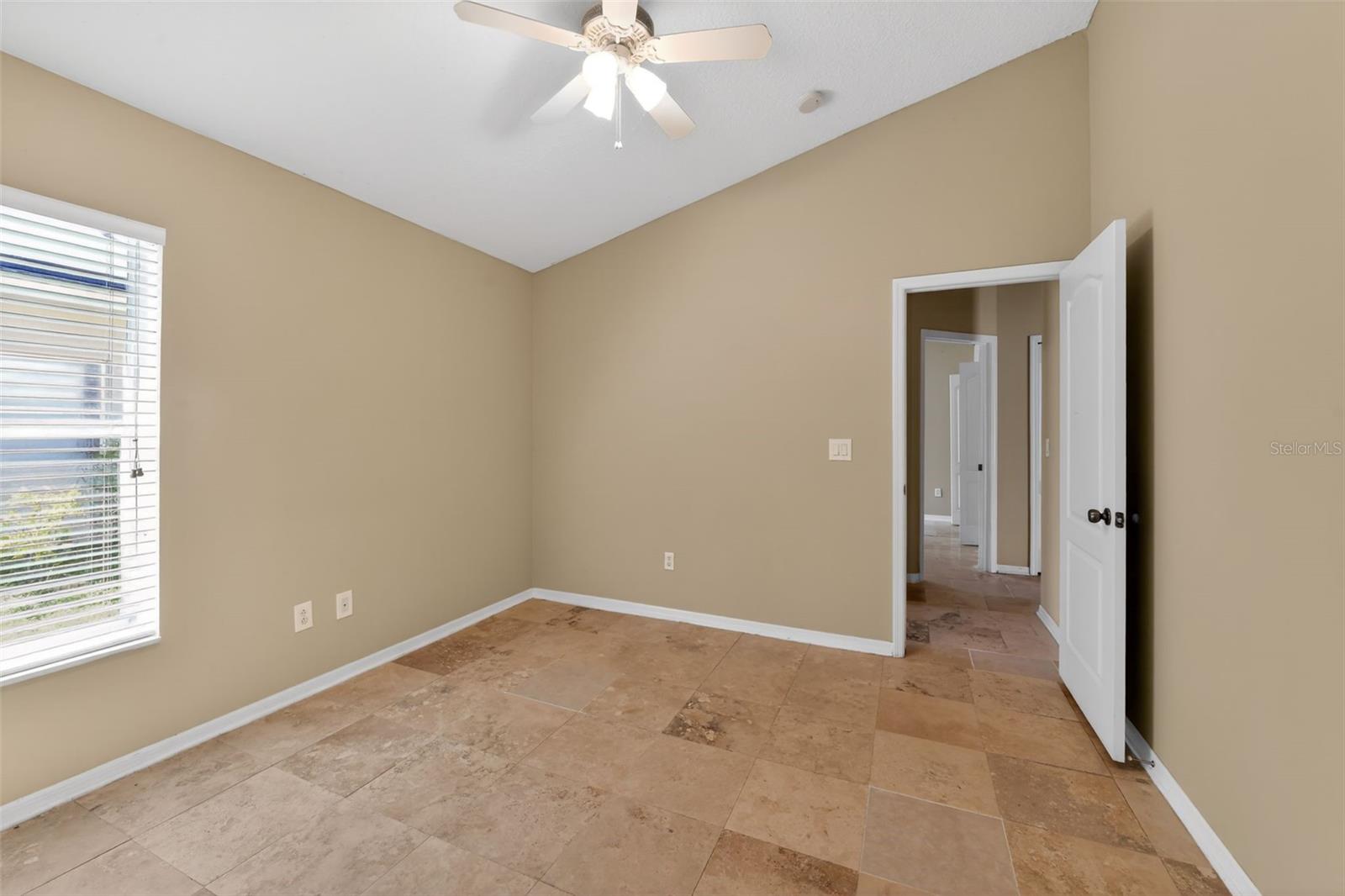 1833 MIRA LAGO CIR, RUSKIN, FL, 33570