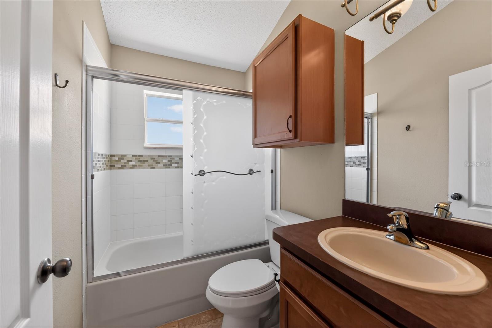 1833 MIRA LAGO CIR, RUSKIN, FL, 33570