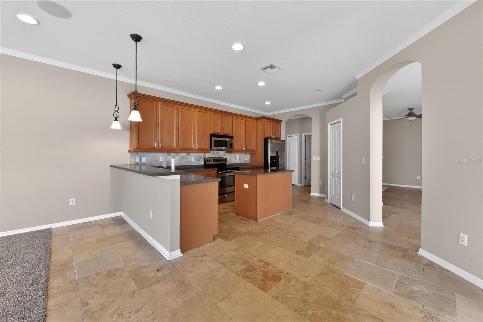 1833 MIRA LAGO CIR, RUSKIN, FL, 33570