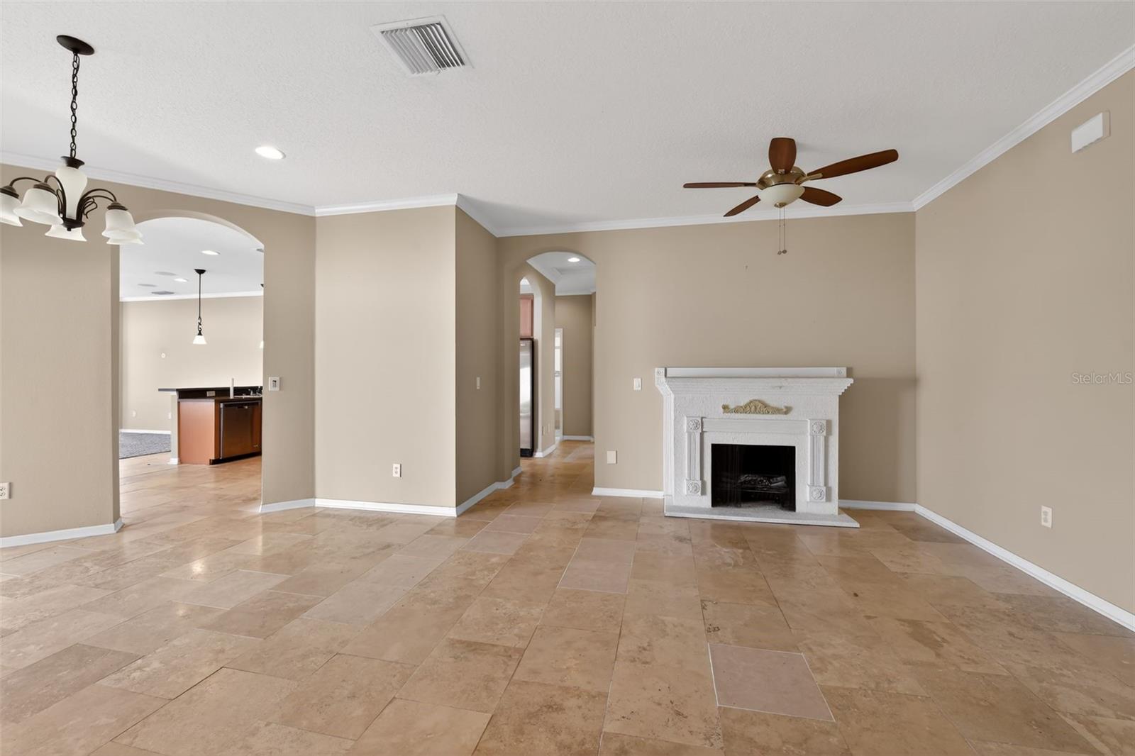 1833 MIRA LAGO CIR, RUSKIN, FL, 33570