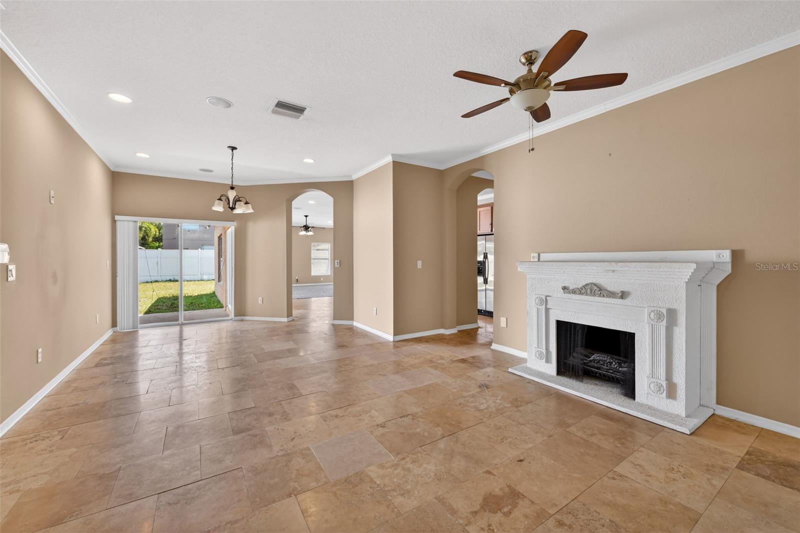 1833 MIRA LAGO CIR, RUSKIN, FL, 33570