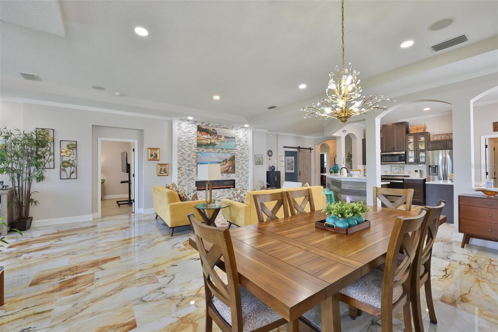 828 REGAL MANOR WAY, SUN CITY CENTER, FL, 33573