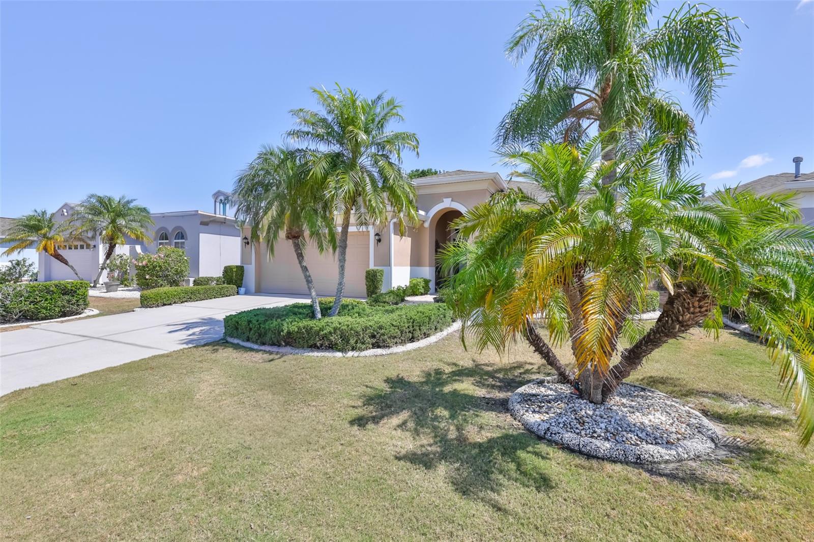 828 REGAL MANOR WAY, SUN CITY CENTER, FL, 33573