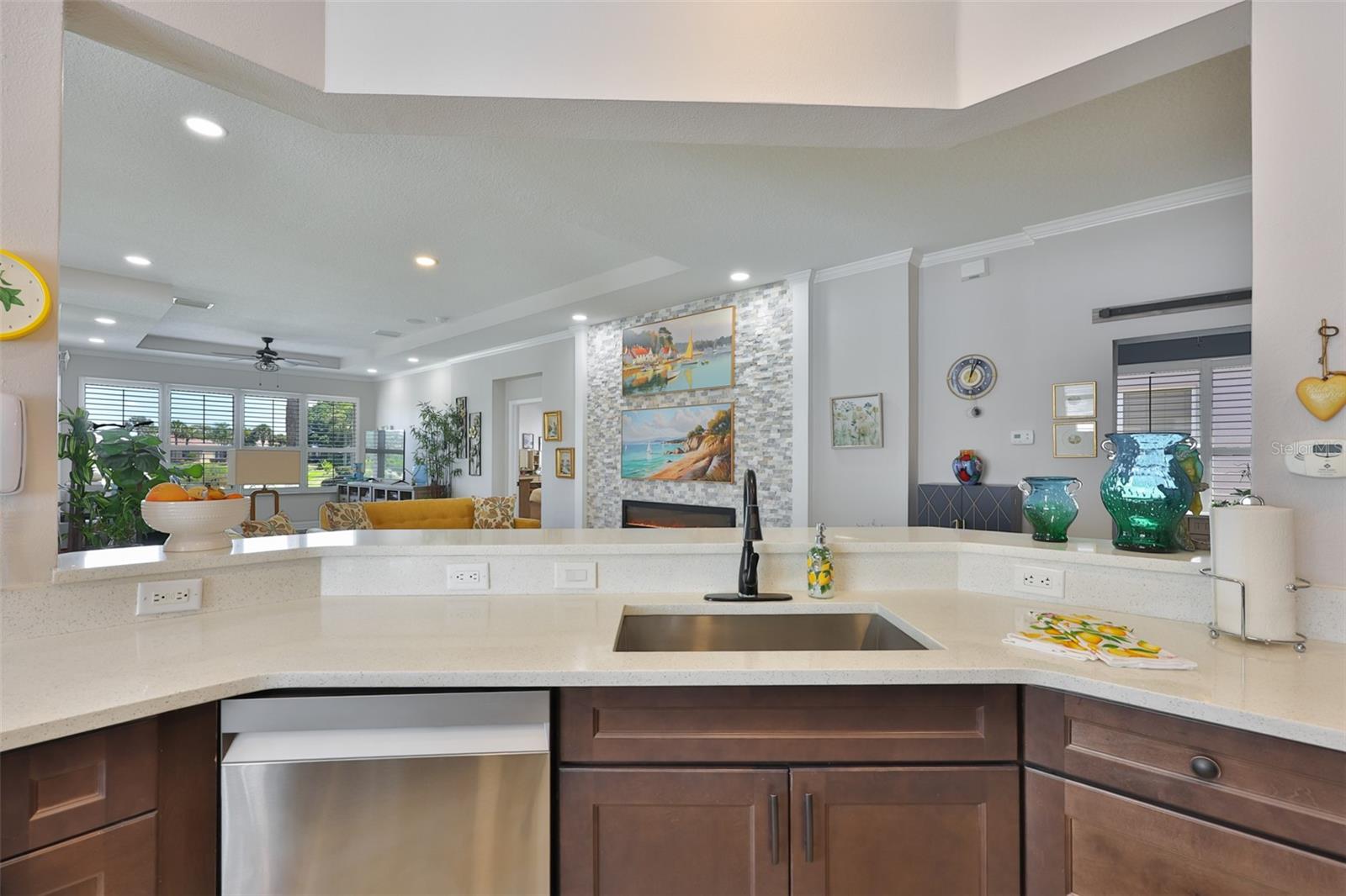 828 REGAL MANOR WAY, SUN CITY CENTER, FL, 33573