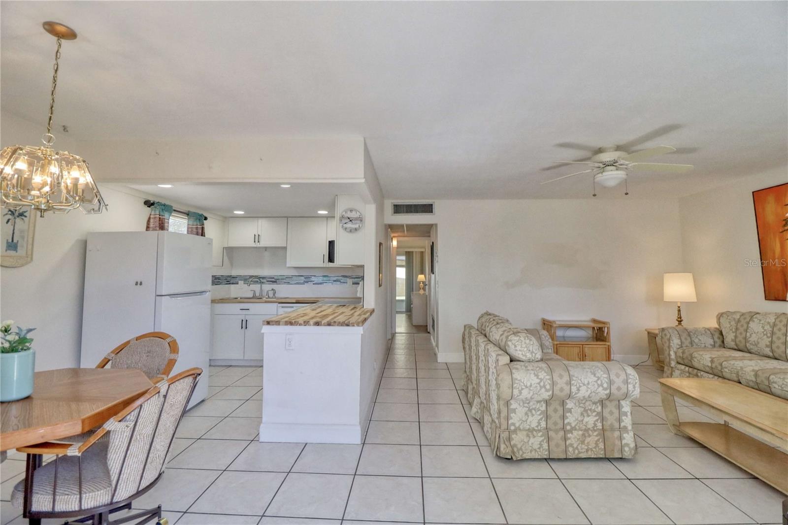 101 CAMBRIDGE TRL #196, SUN CITY CENTER, FL, 33573