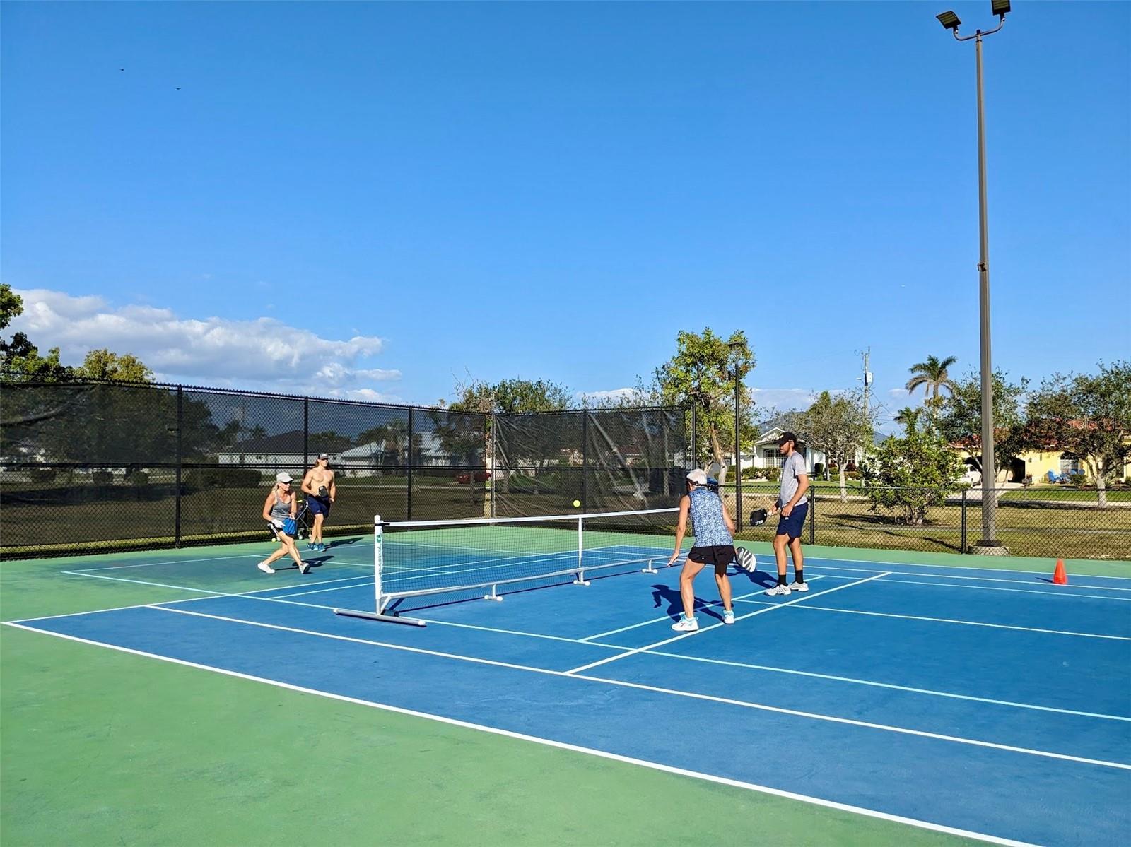 1305 SE 37TH TER, CAPE CORAL, FL, 33904