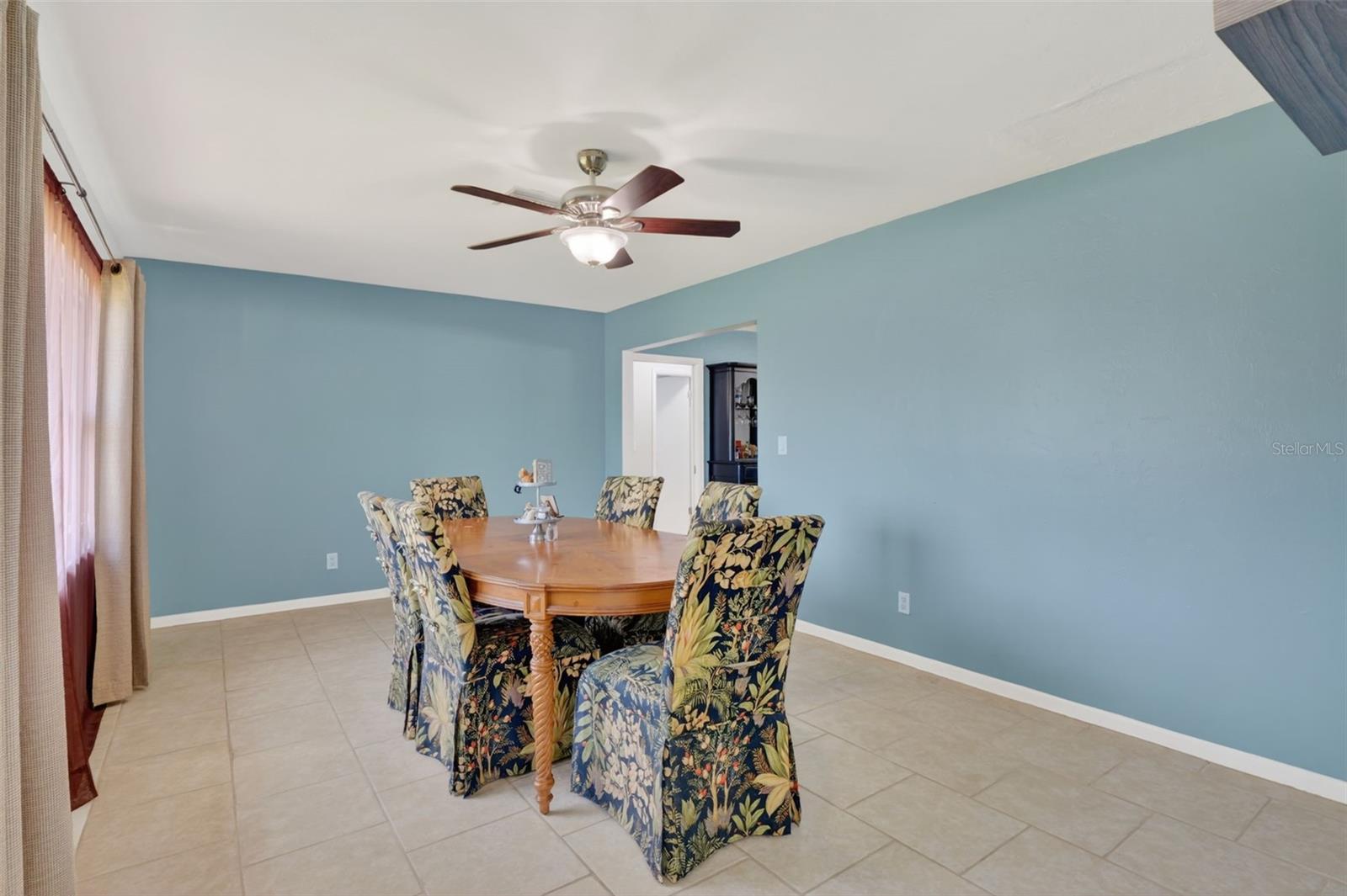 1305 SE 37TH TER, CAPE CORAL, FL, 33904