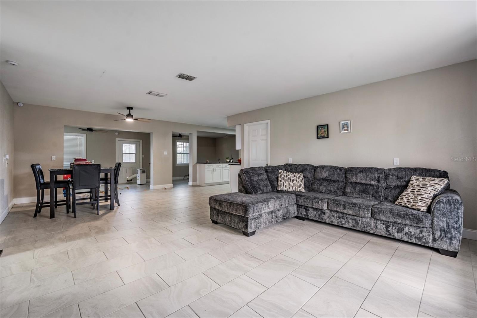 307 COUNTRY CLUB DR, OLDSMAR, FL, 34677