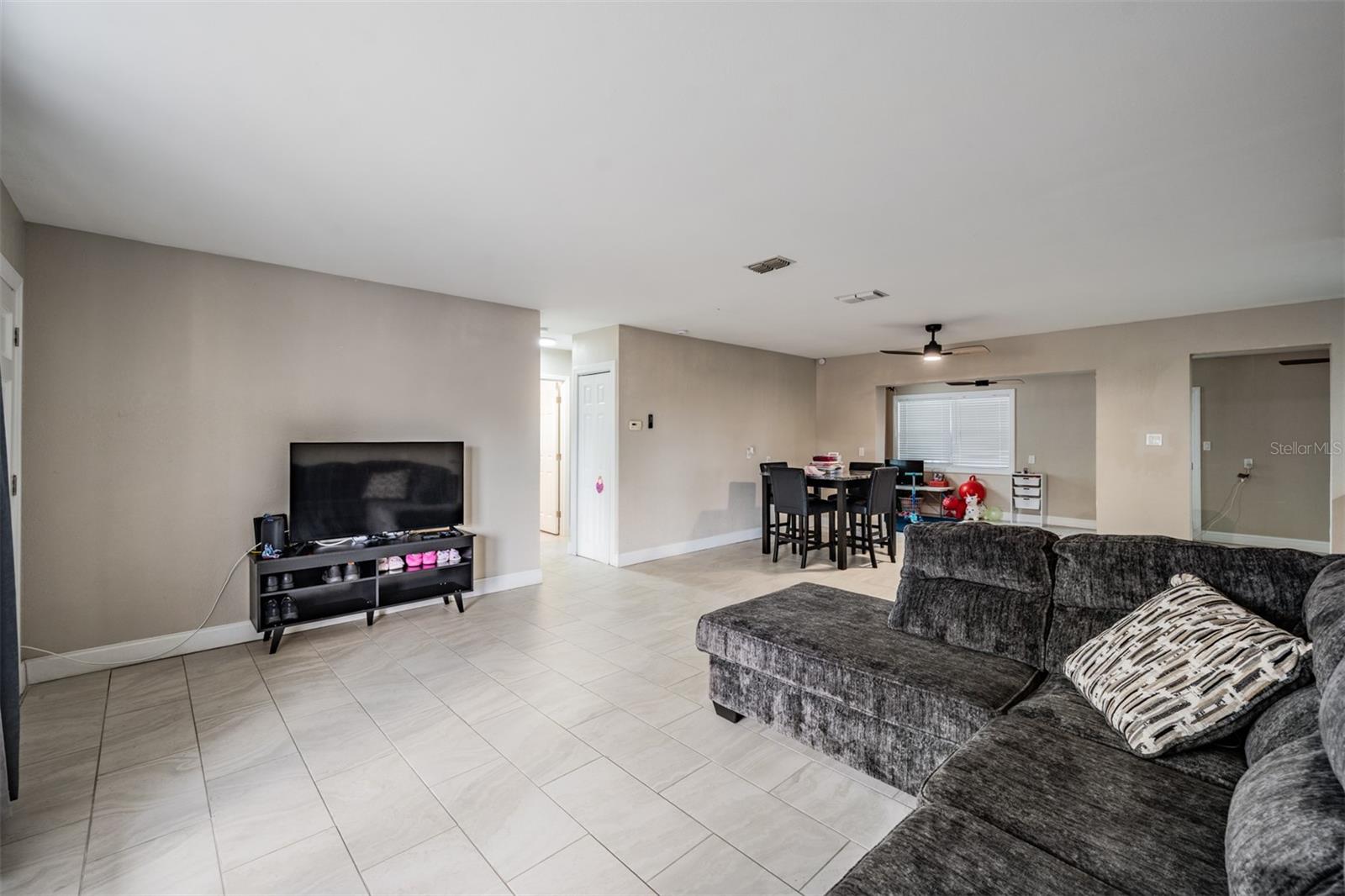 307 COUNTRY CLUB DR, OLDSMAR, FL, 34677