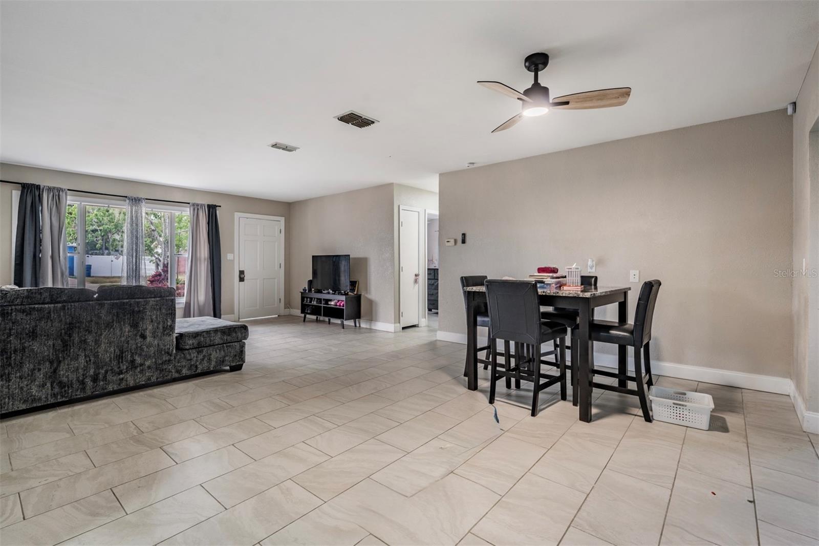 307 COUNTRY CLUB DR, OLDSMAR, FL, 34677