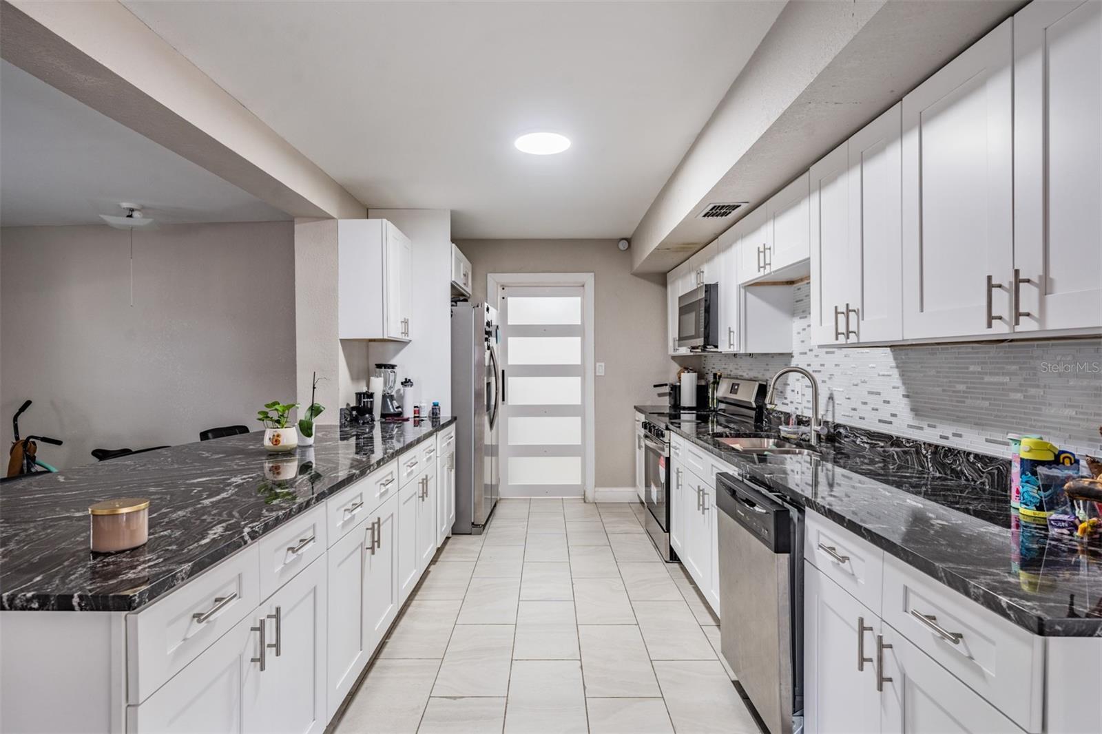 307 COUNTRY CLUB DR, OLDSMAR, FL, 34677