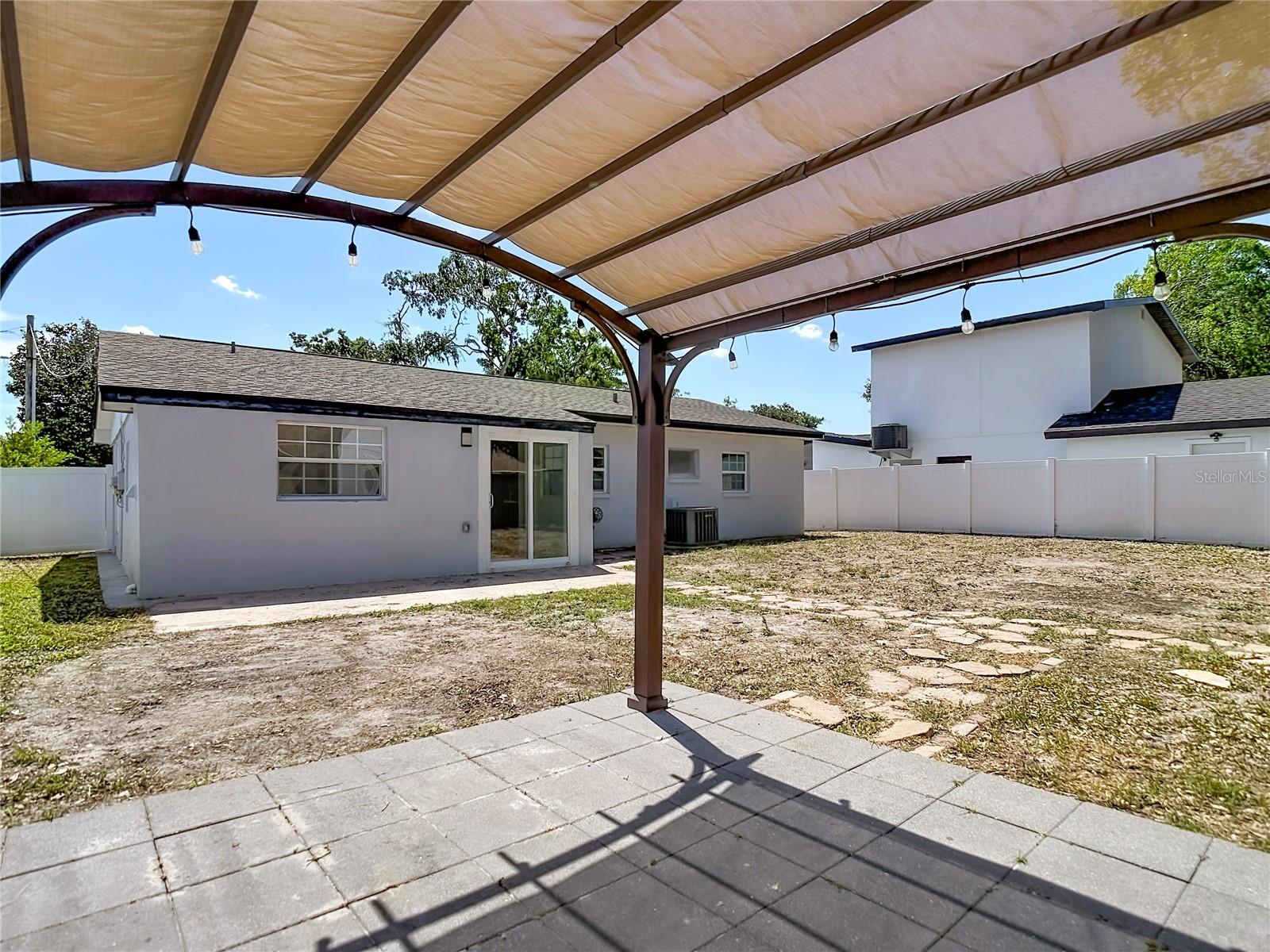 8639 MAY CIR, TAMPA, FL, 33614