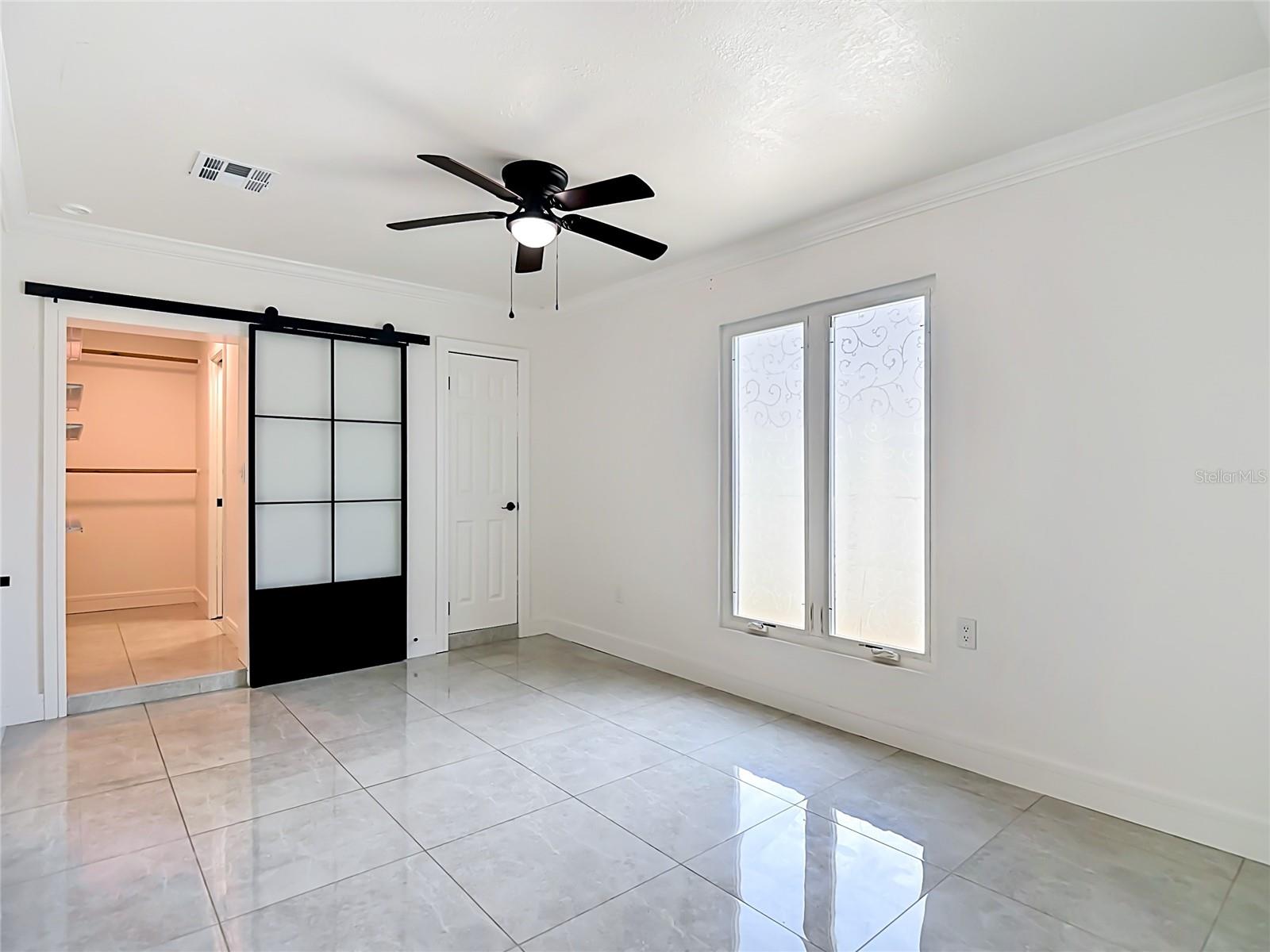 8639 MAY CIR, TAMPA, FL, 33614
