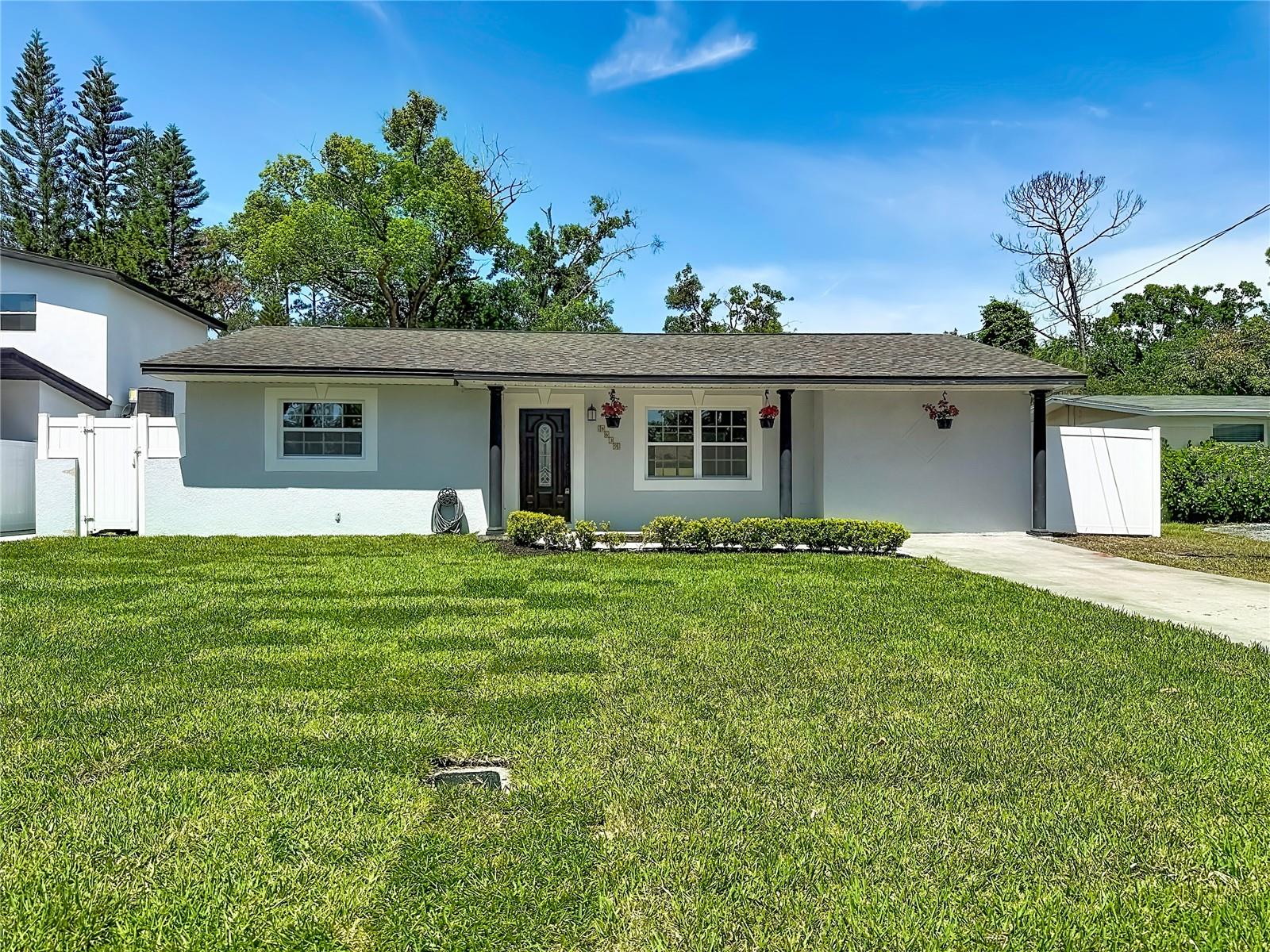 8639 MAY CIR, TAMPA, FL, 33614