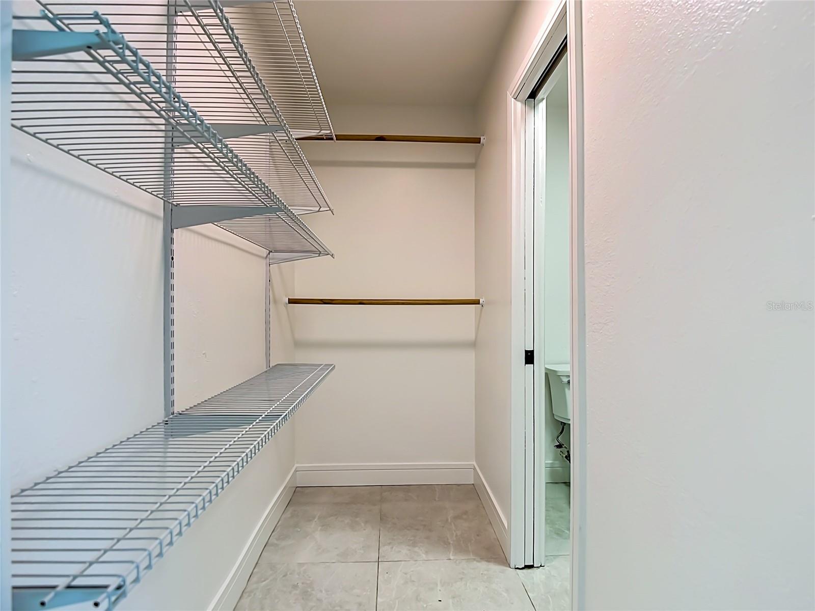 8639 MAY CIR, TAMPA, FL, 33614