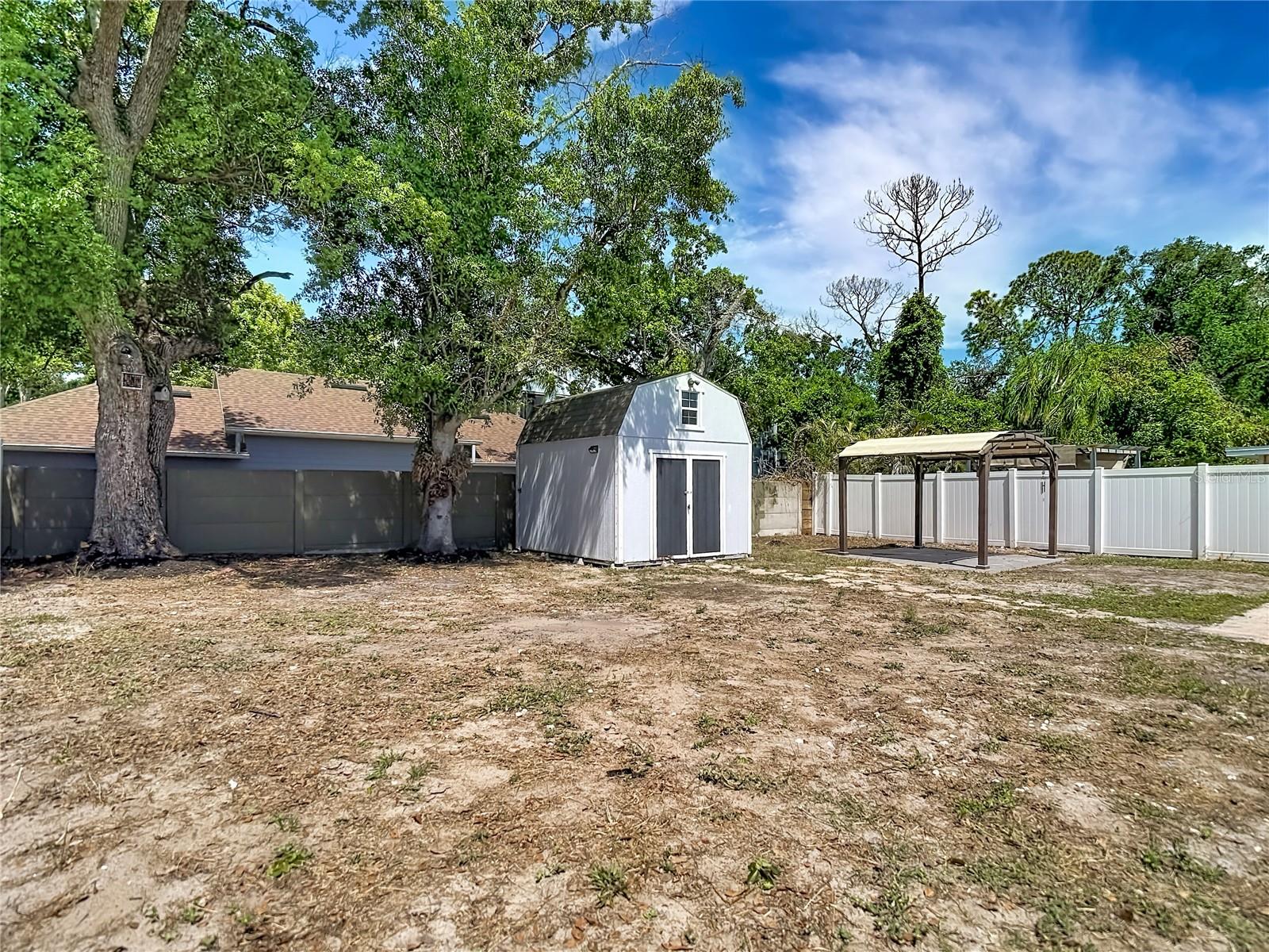 8639 MAY CIR, TAMPA, FL, 33614
