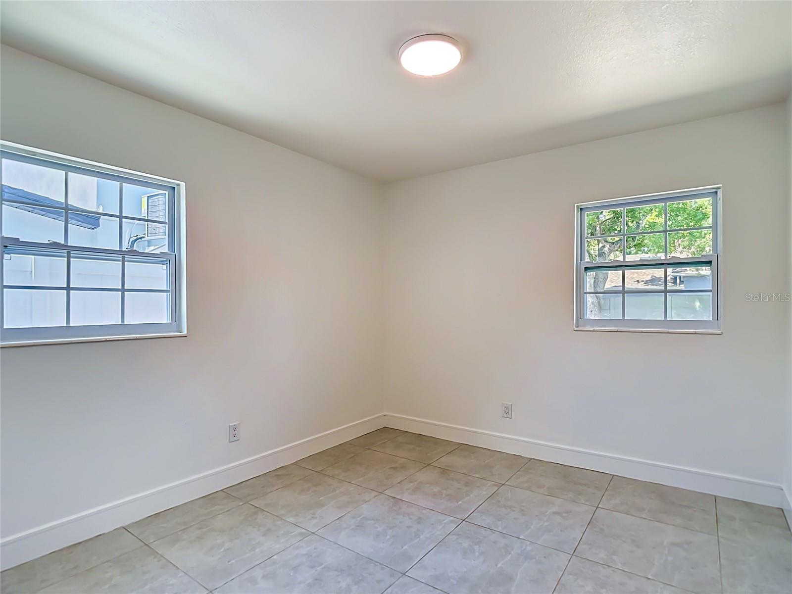 8639 MAY CIR, TAMPA, FL, 33614