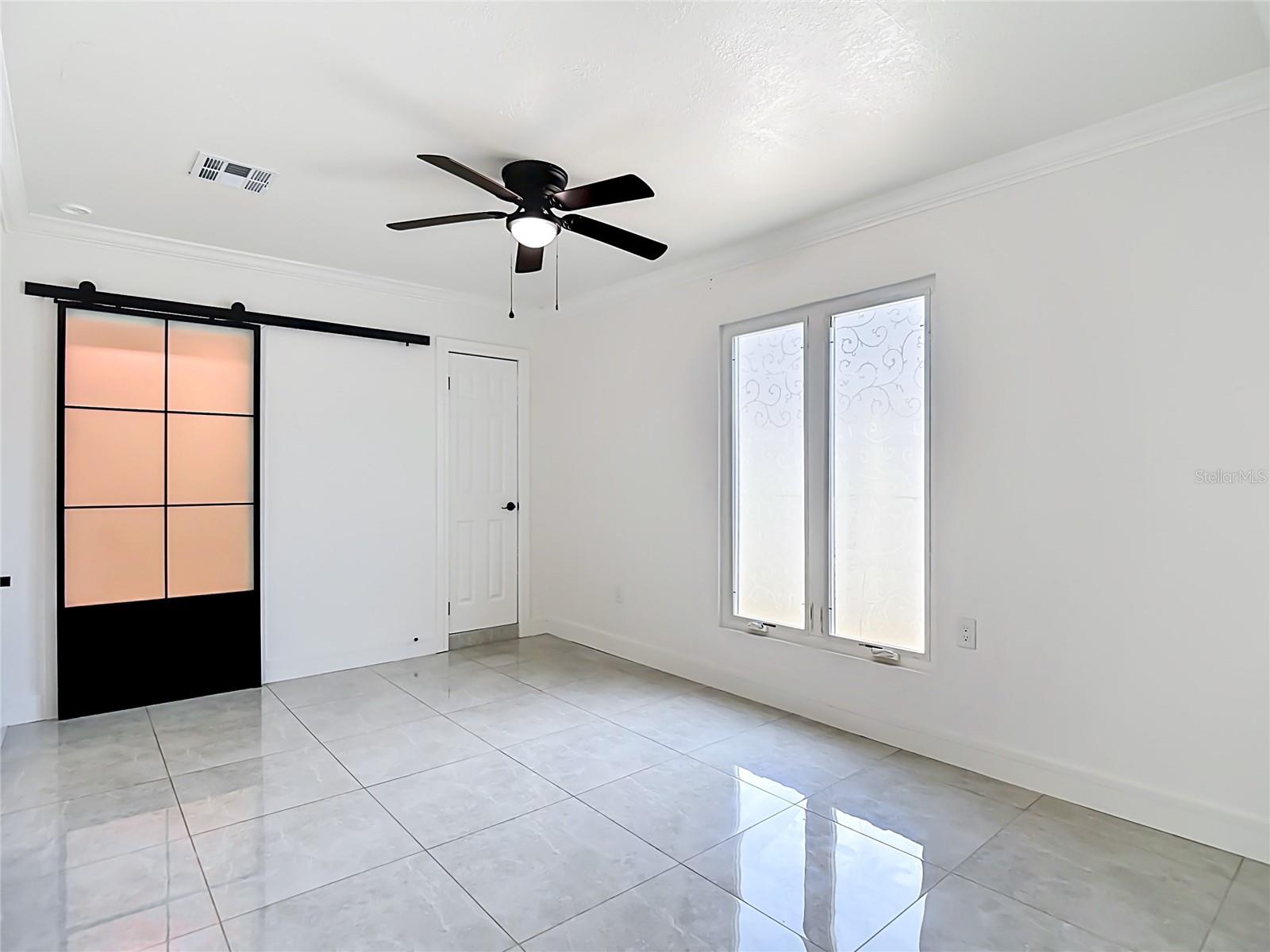 8639 MAY CIR, TAMPA, FL, 33614