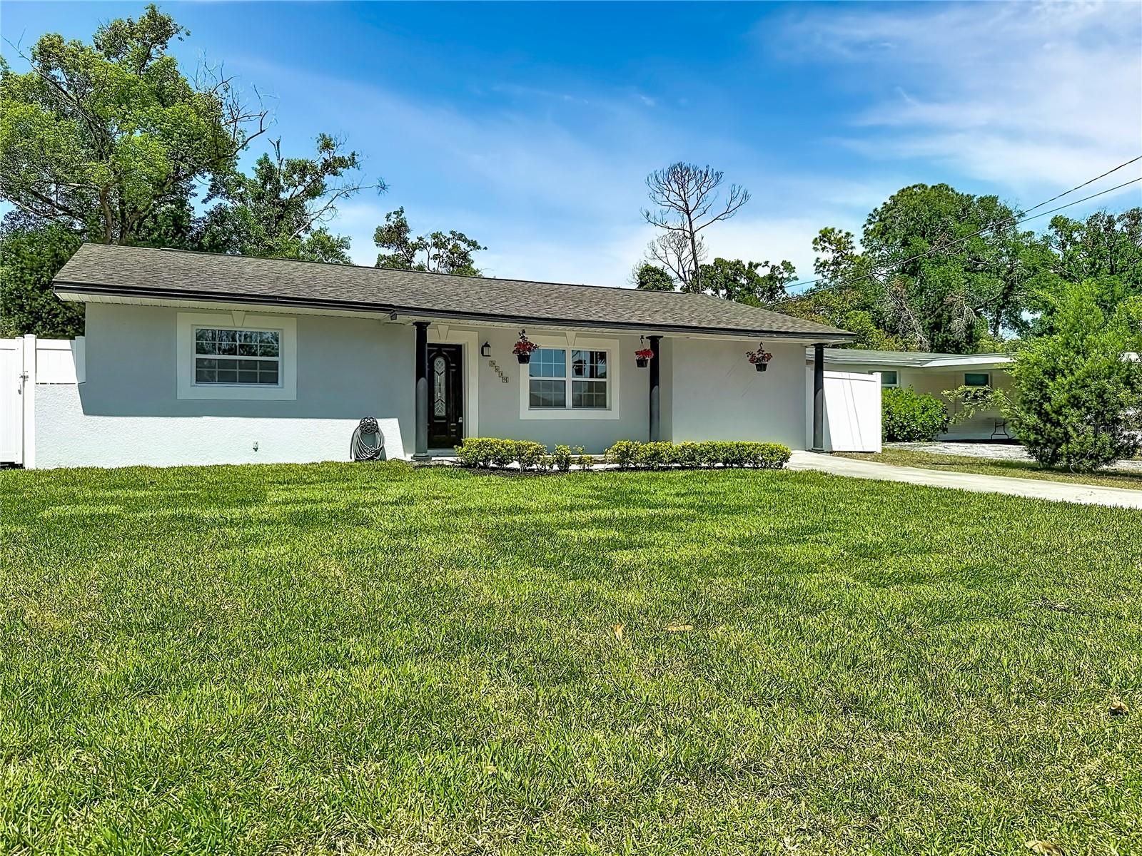 8639 MAY CIR, TAMPA, FL, 33614
