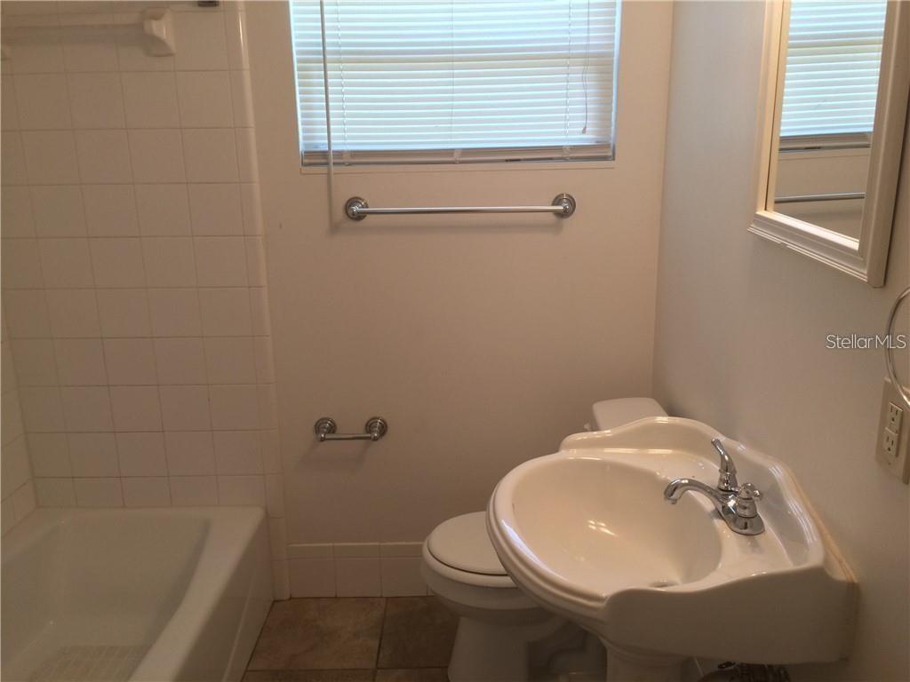 3712 W WALLACE AVE, TAMPA, FL, 33611