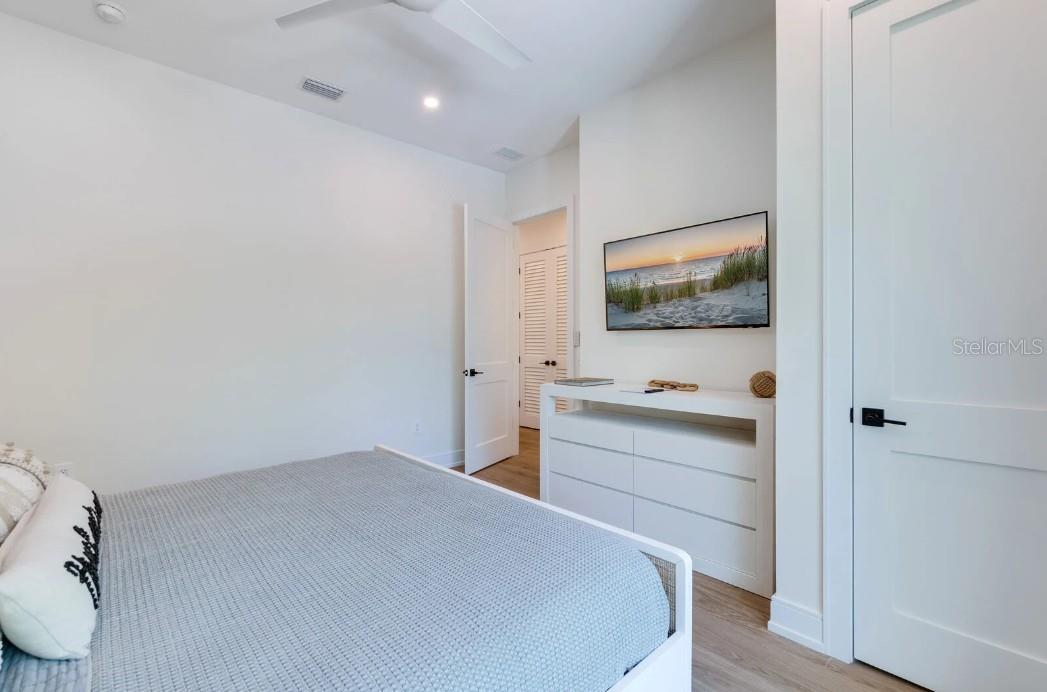 9407 GULF DR, ANNA MARIA, FL, 34216