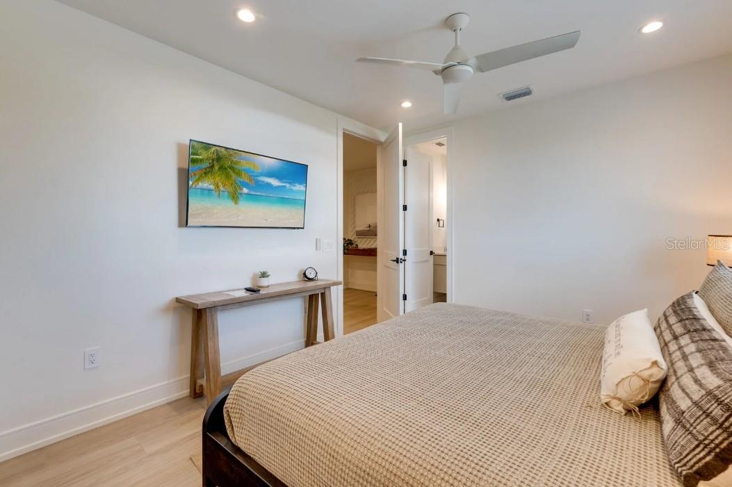 9407 GULF DR, ANNA MARIA, FL, 34216