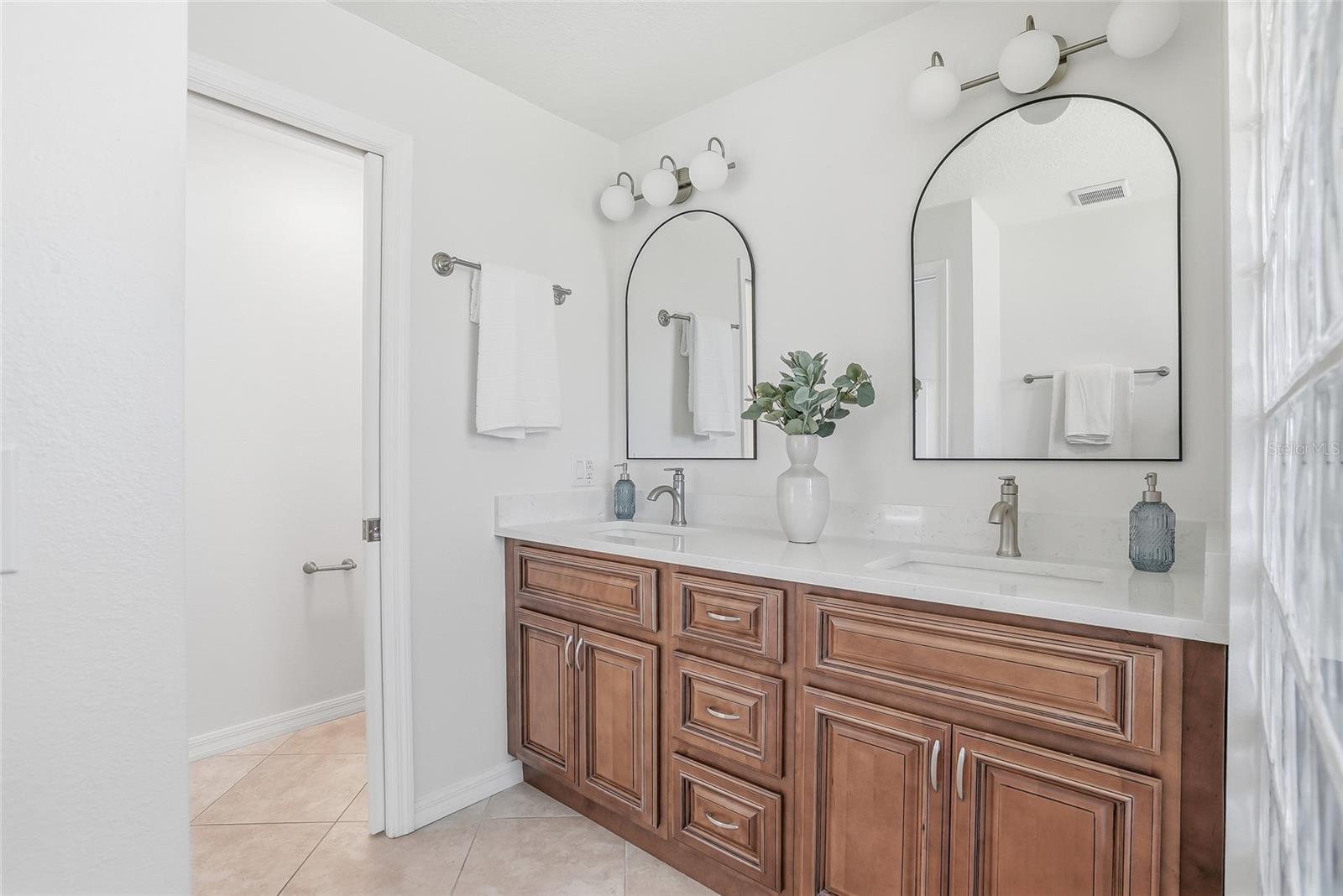 6119 55TH AVENUE CIR E, BRADENTON, FL, 34203