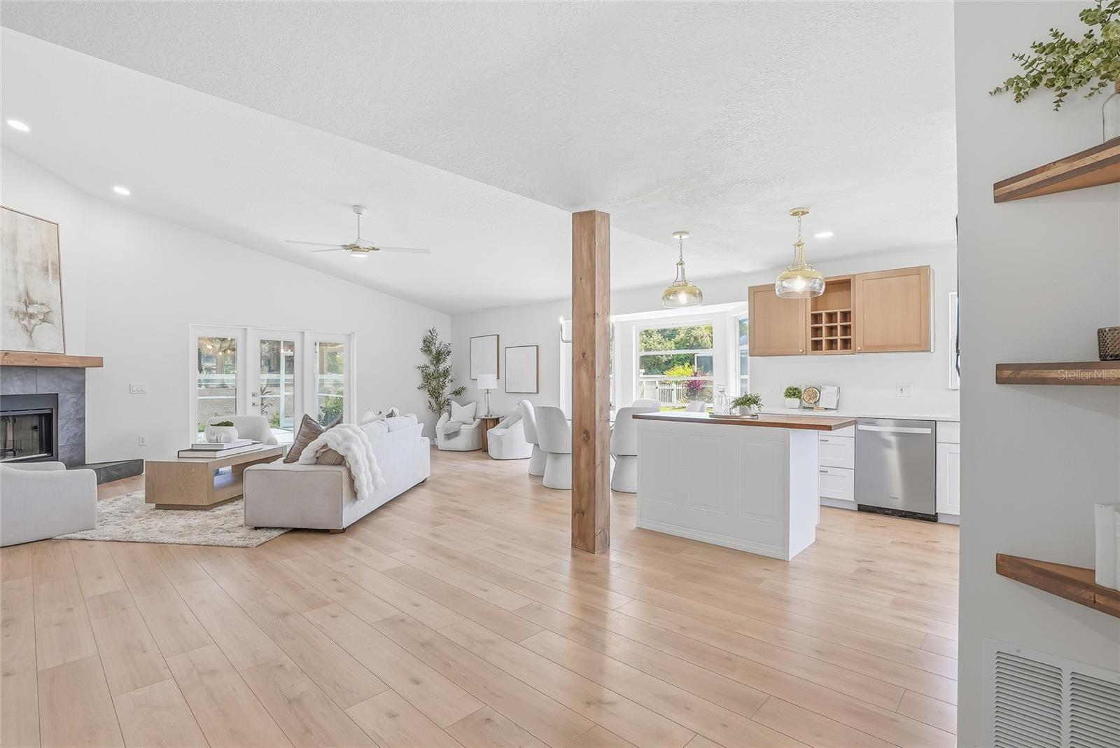 6119 55TH AVENUE CIR E, BRADENTON, FL, 34203