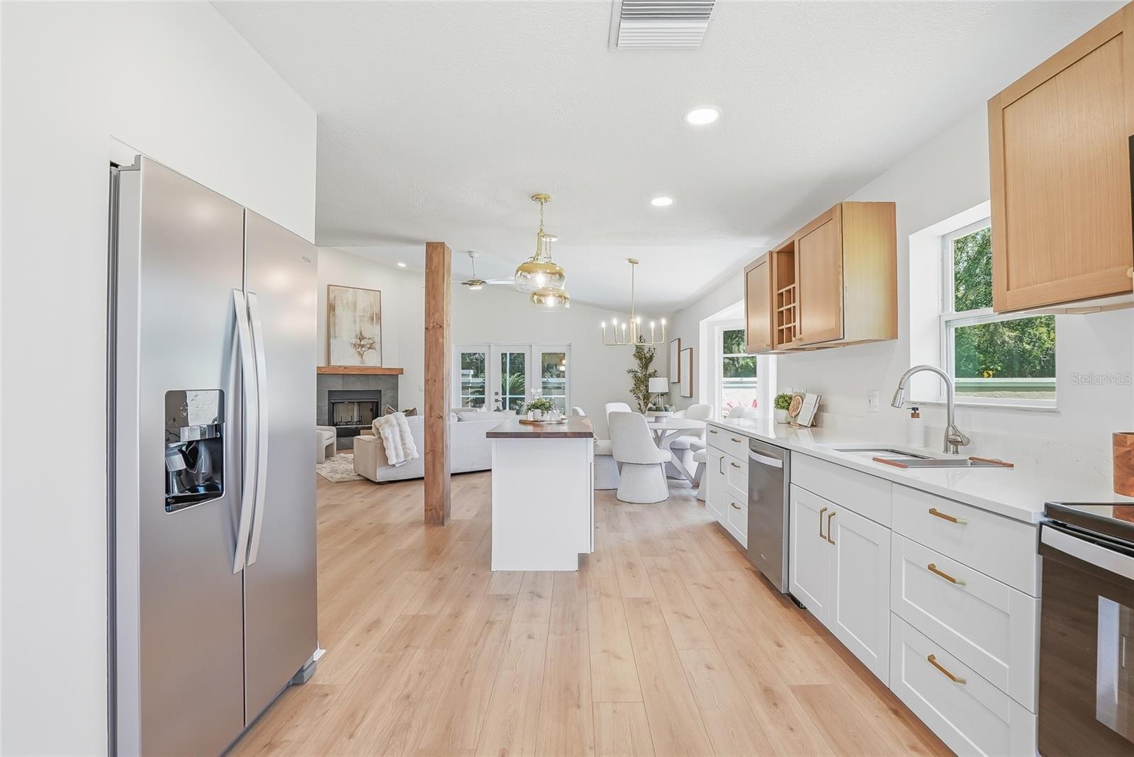 6119 55TH AVENUE CIR E, BRADENTON, FL, 34203