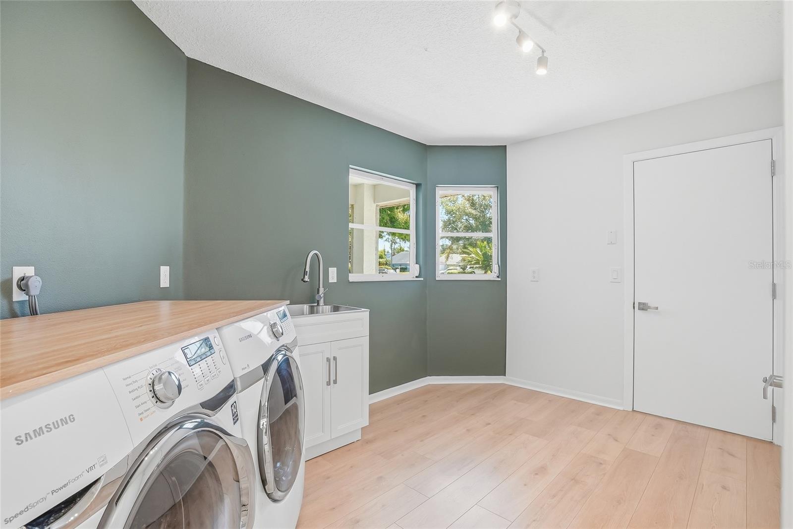 6119 55TH AVENUE CIR E, BRADENTON, FL, 34203