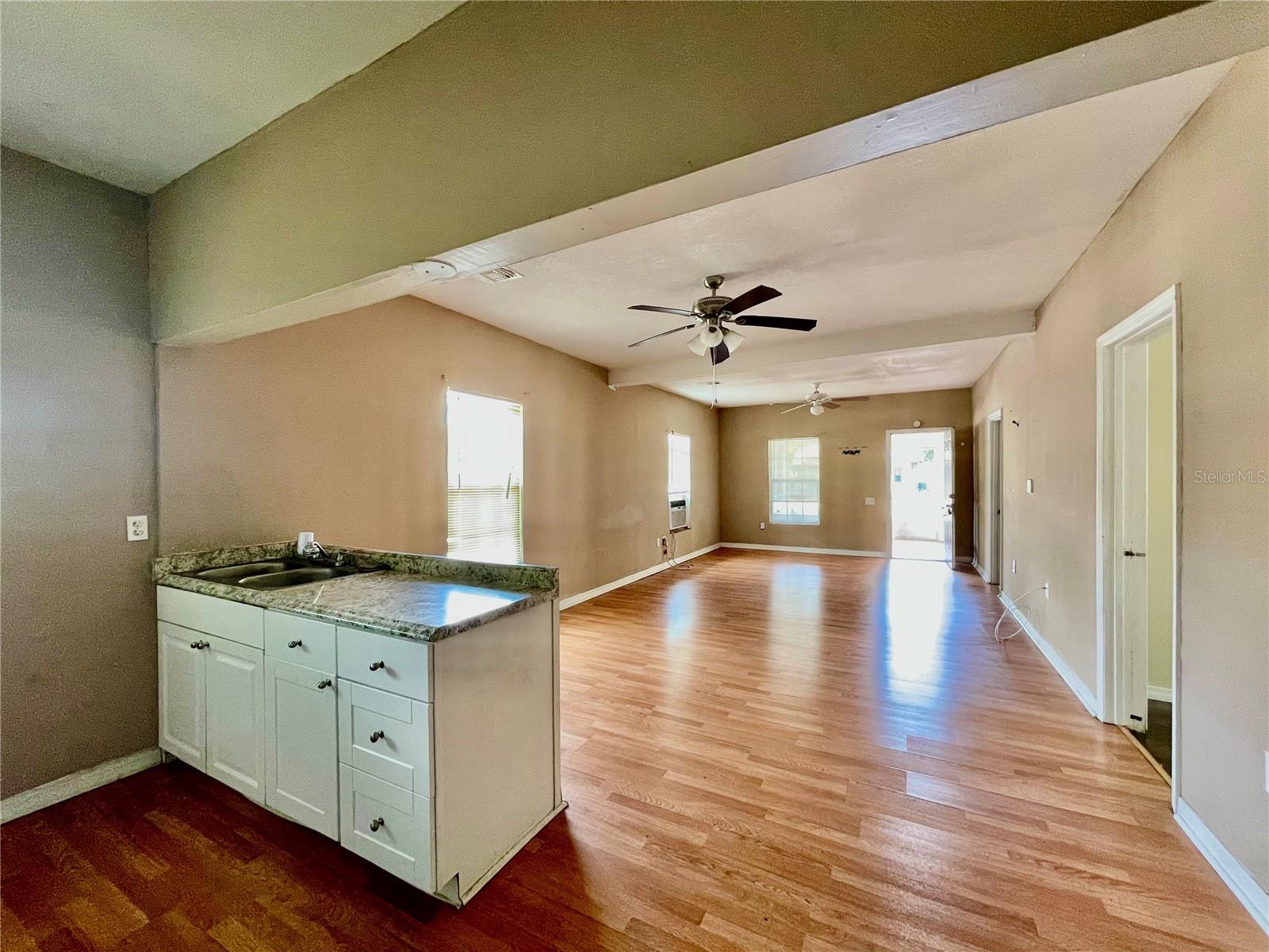 219 E POLK AVE, LAKE WALES, FL, 33853