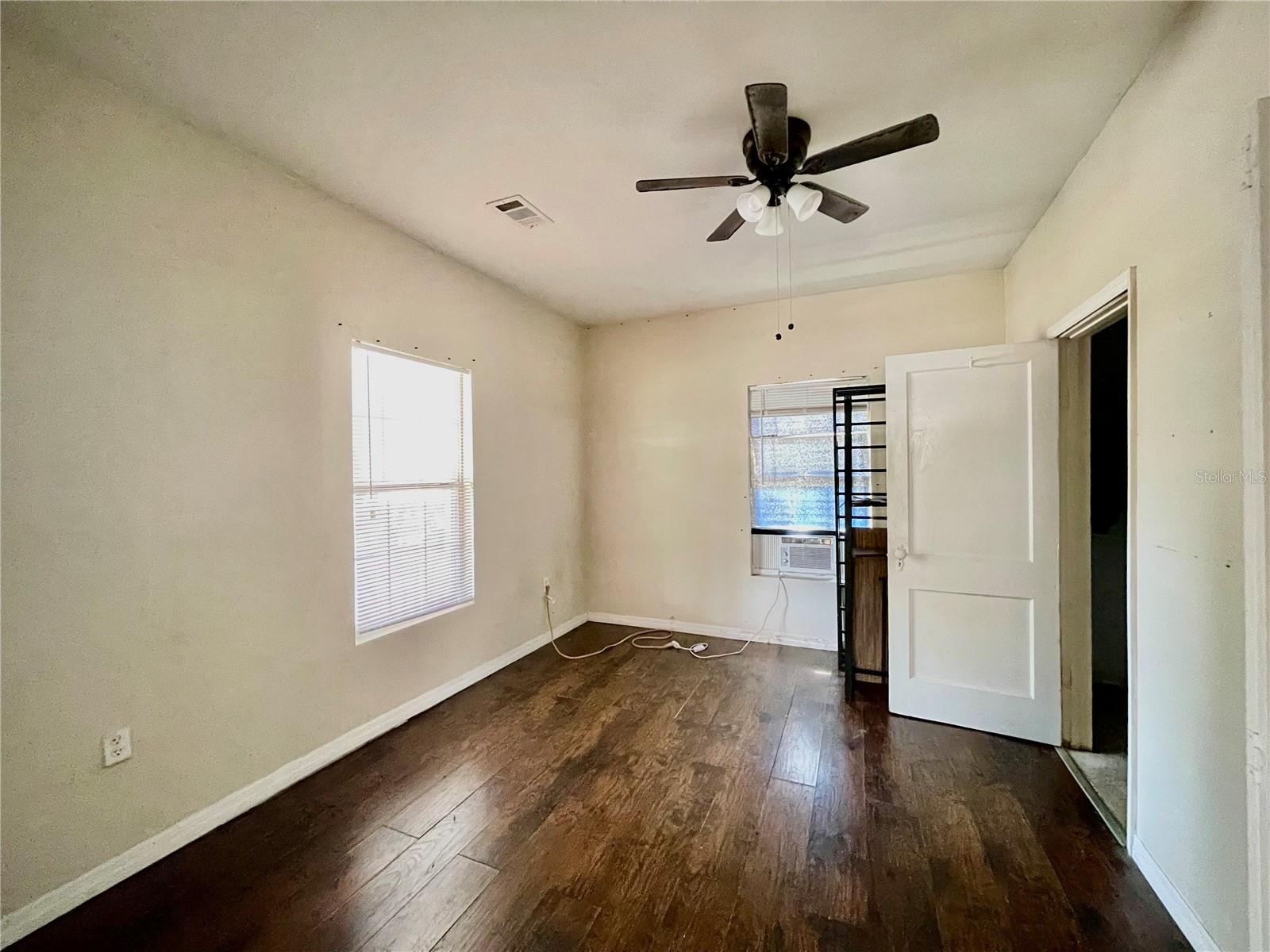 219 E POLK AVE, LAKE WALES, FL, 33853