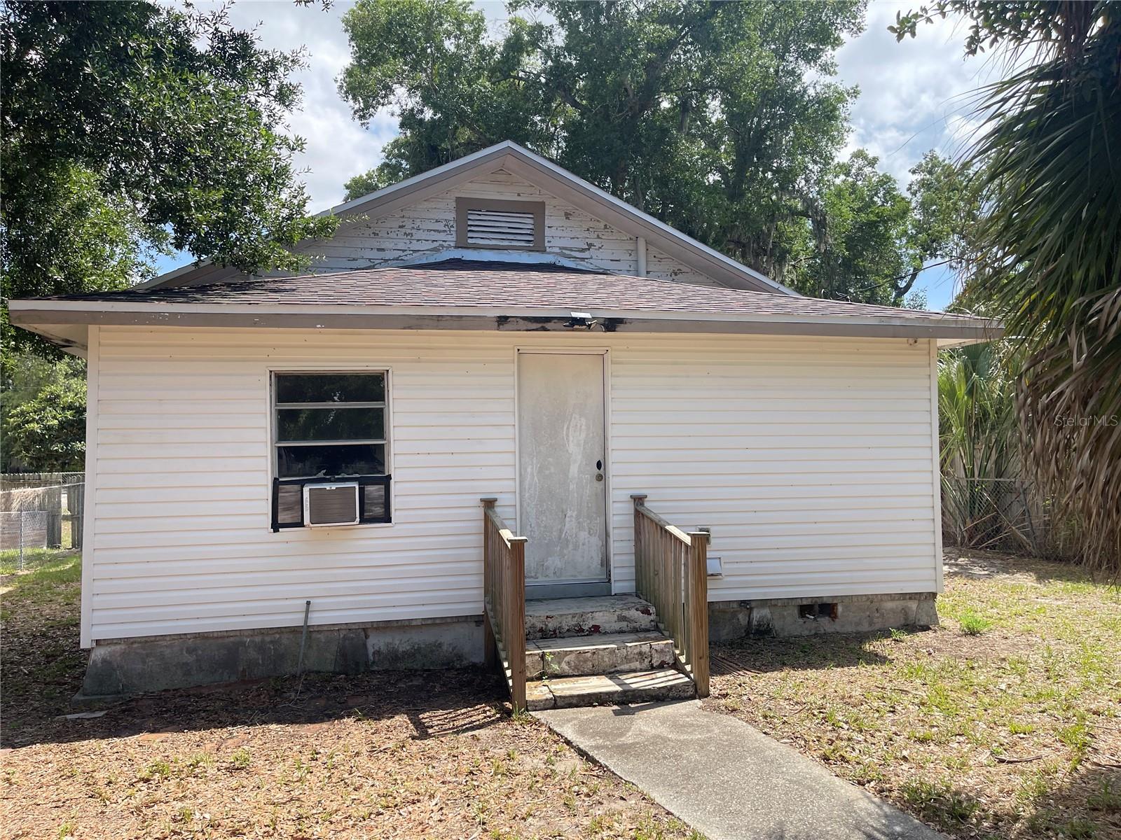 219 E POLK AVE, LAKE WALES, FL, 33853