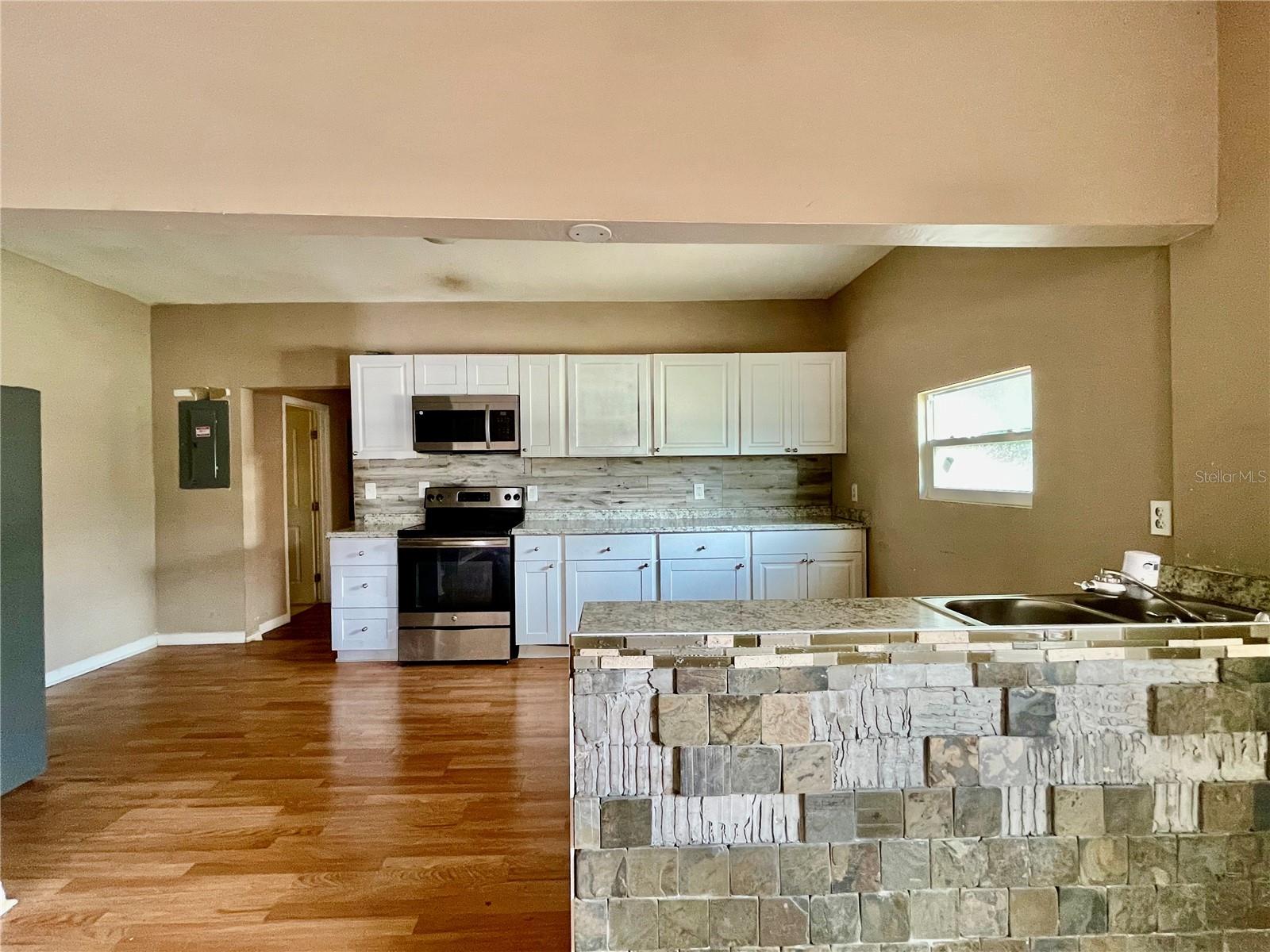 219 E POLK AVE, LAKE WALES, FL, 33853