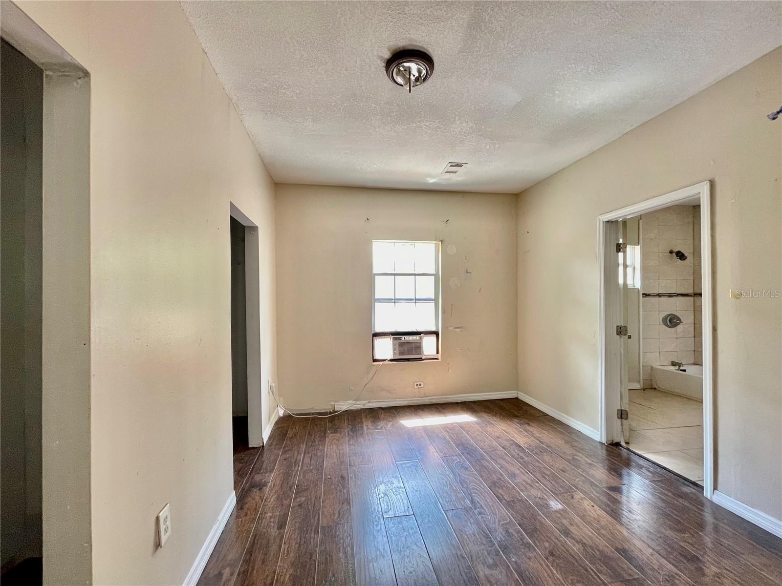 219 E POLK AVE, LAKE WALES, FL, 33853