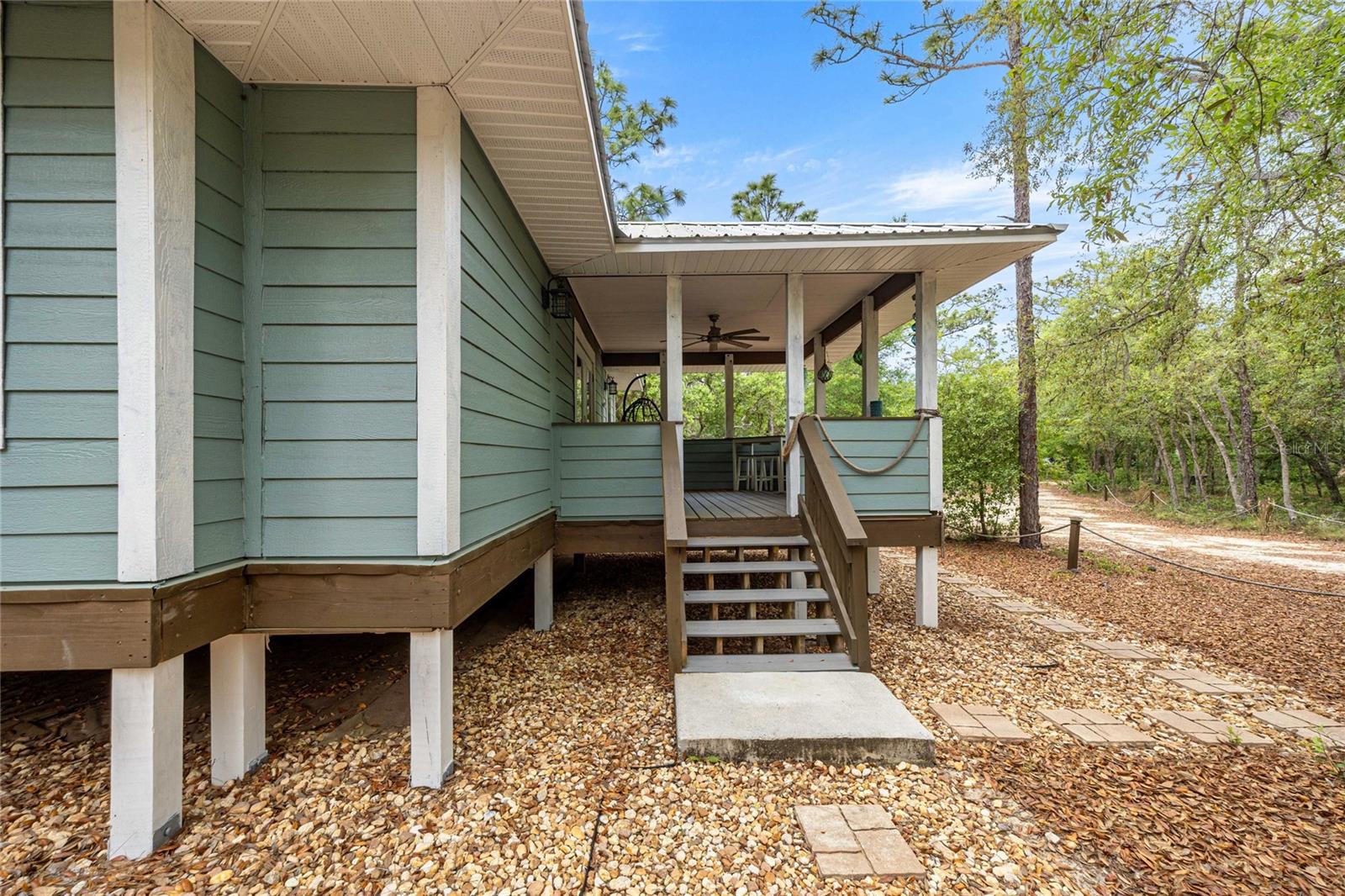 414 S SCHOOL AVE, LECANTO, FL, 34461