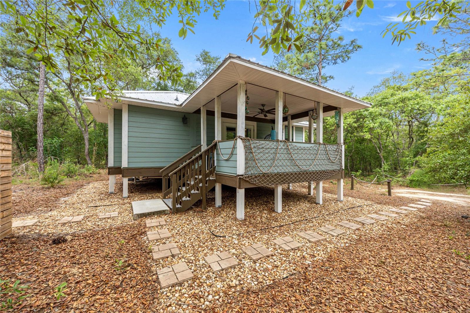 414 S SCHOOL AVE, LECANTO, FL, 34461