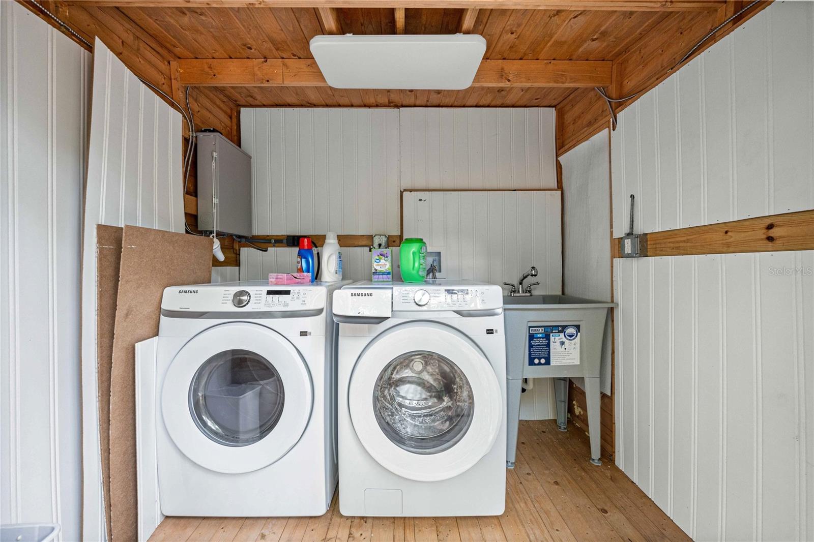 414 S SCHOOL AVE, LECANTO, FL, 34461