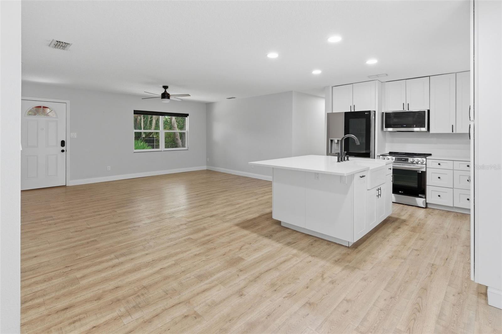 176 LAKE EVA DR, CHULUOTA, FL, 32766