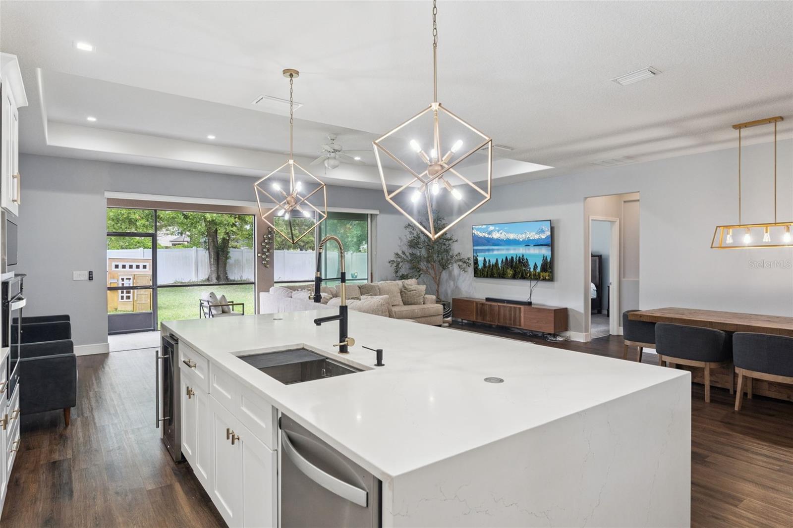 5821 COQUYT DR, MOUNT DORA, FL, 32757