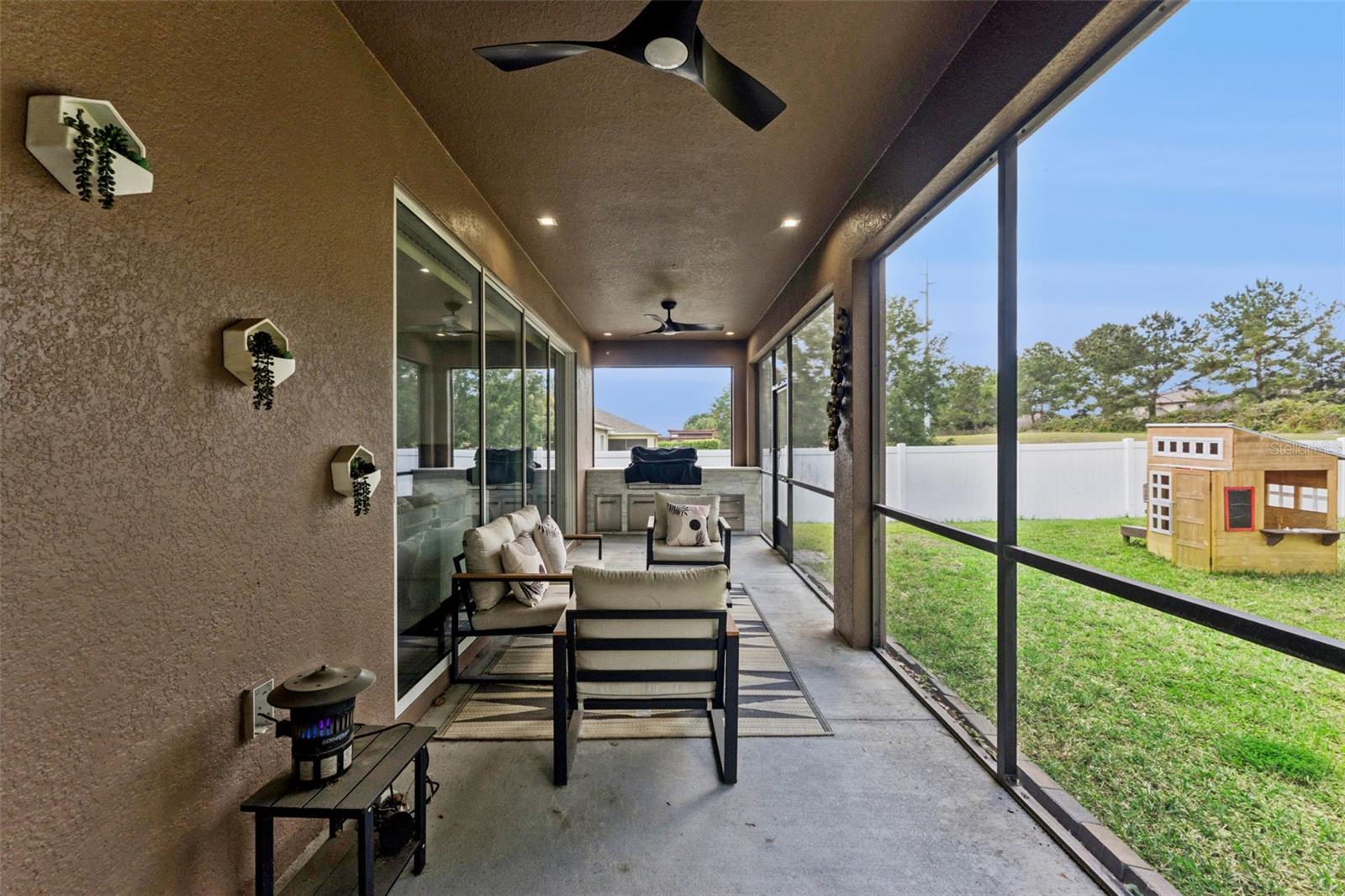 5821 COQUYT DR, MOUNT DORA, FL, 32757