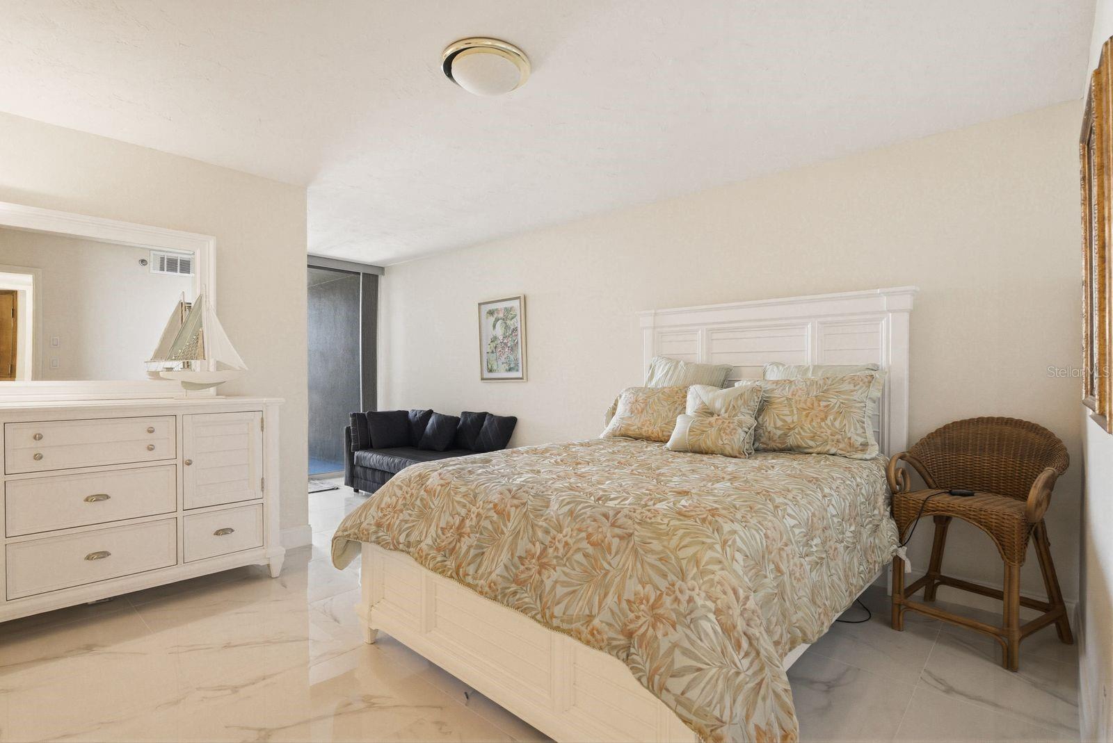 1600 GULF BLVD #817, CLEARWATER BEACH, FL, 33767