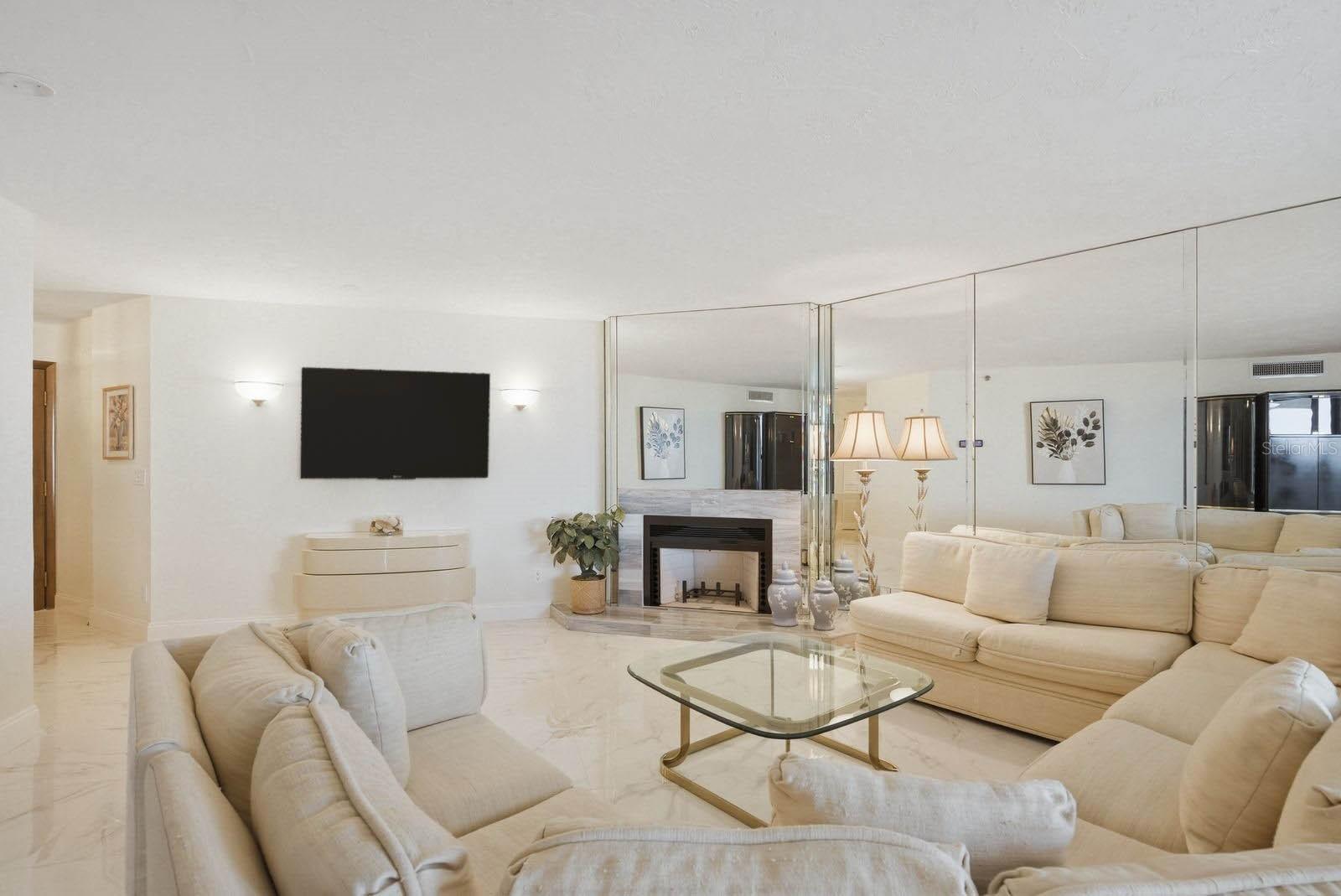 1600 GULF BLVD #817, CLEARWATER BEACH, FL, 33767