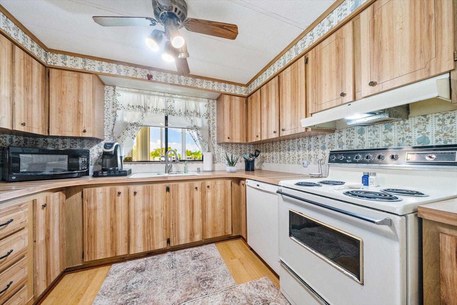 132 LAKEVIEW DR #132, PALMETTO, FL, 34221