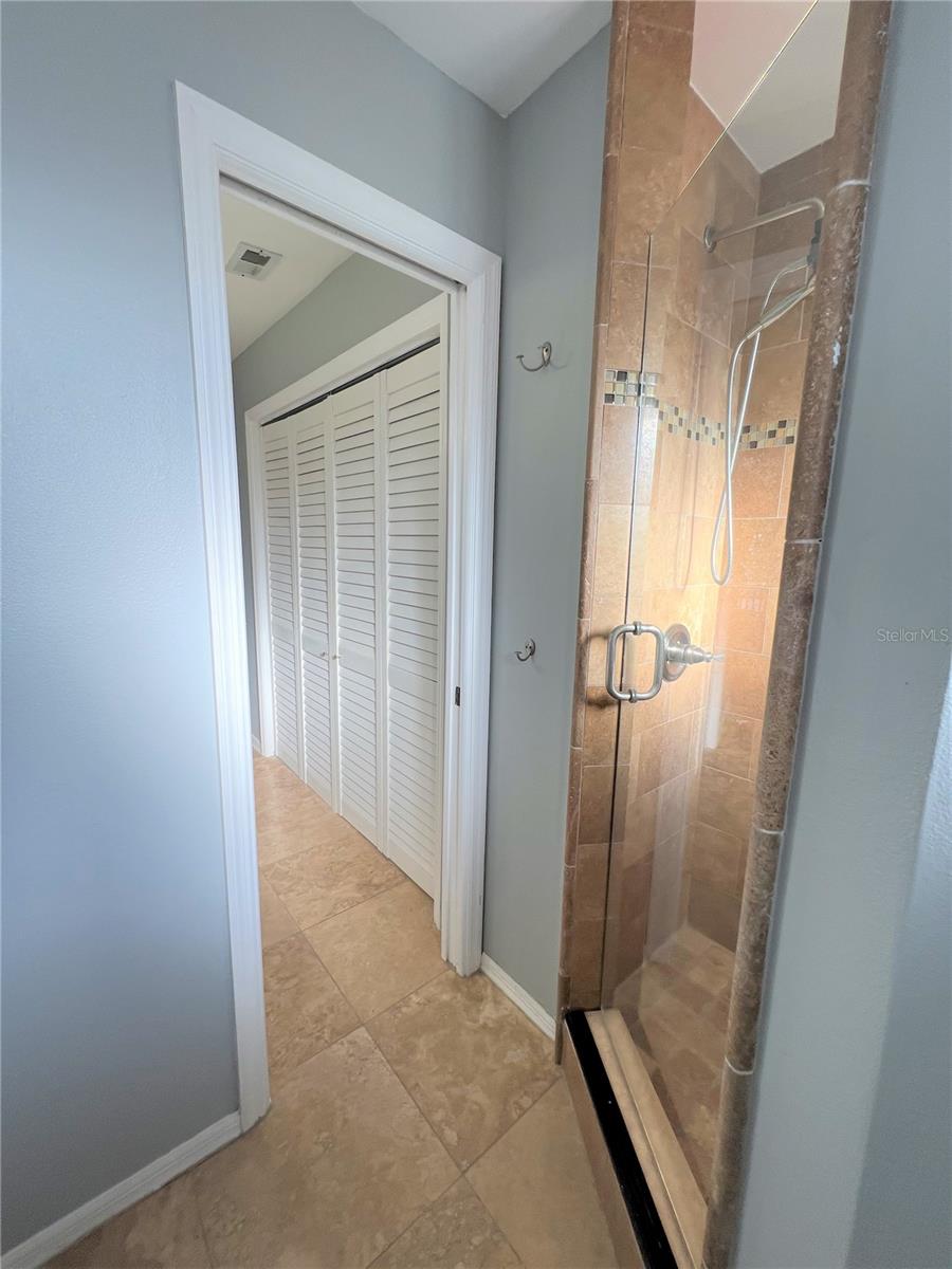 5909 IDLE FOREST PL, TAMPA, FL, 33614